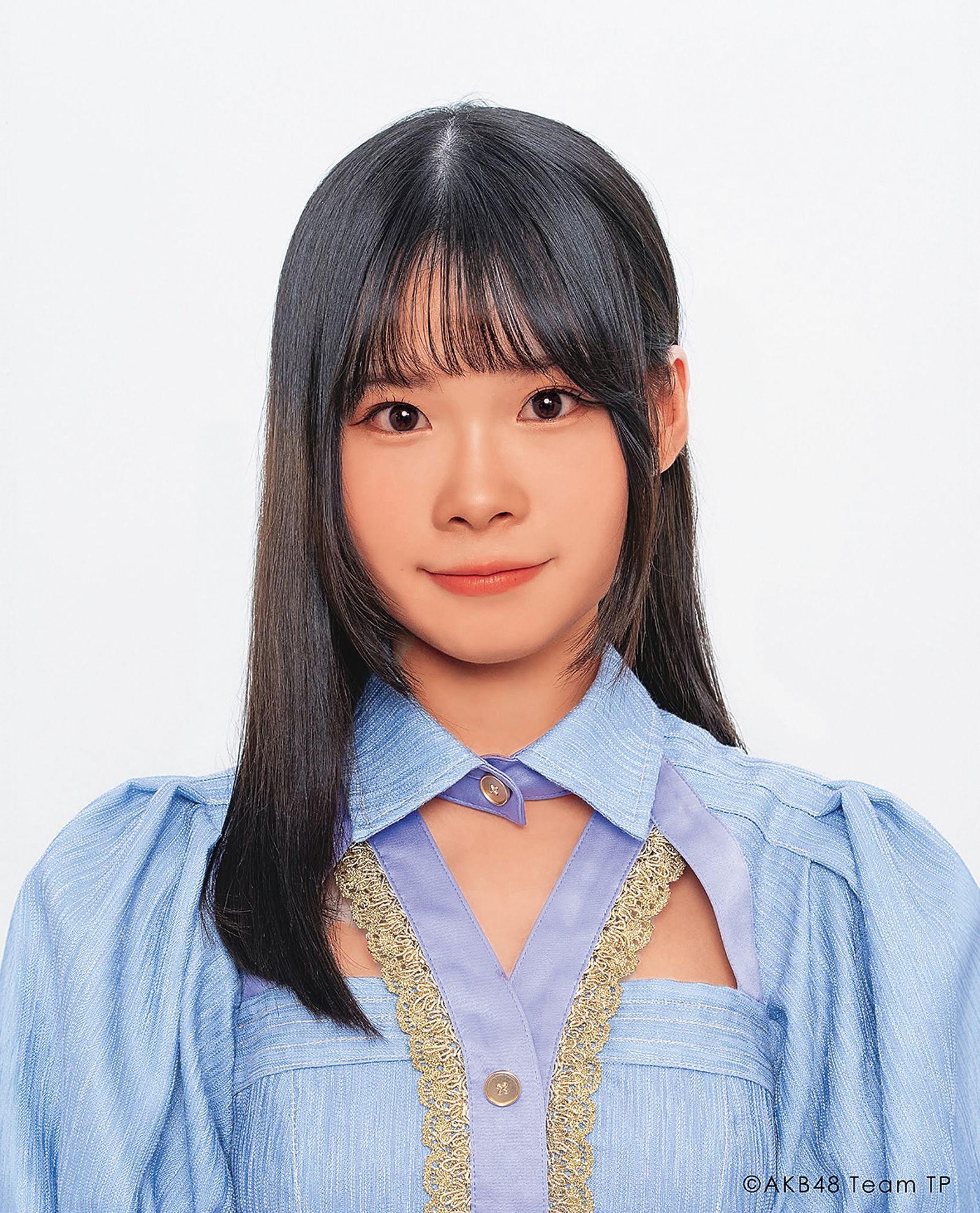 女子偶像團體 AKB48 Team TP 研究生余嬿慈被經紀公司終止合約後，還遭追究賠償。（AKB48 Team TP﻿ FB）