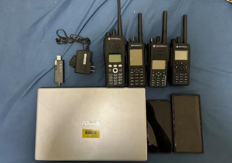 年僅23歲的林姓男大生，自2024年8月起，便從網路購買惡意軟體，針對高鐵、台北捷運、消防局及醫療體系等核心單位的專用頻道進行大規模掃描與破解。（翻攝畫面）