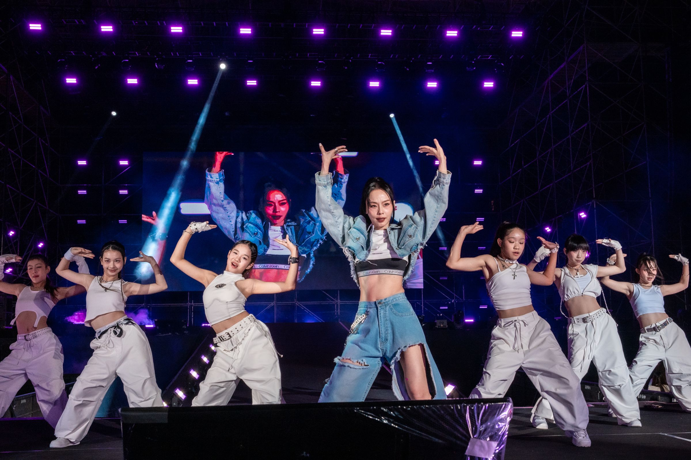 最近以《陽光女子合唱團》驚豔大家的孫淑媚，首次在大型舞台挑戰 Rap 演出。（寬寬整合提供）