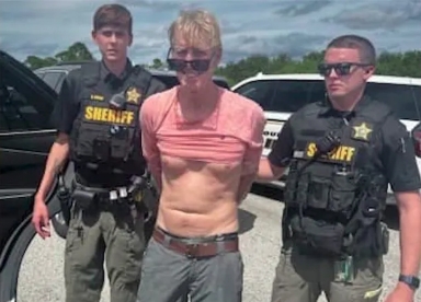 日前川普在高球場遭遇的暗殺，刺客魯斯目前共背負5項罪名。（翻攝畫面）