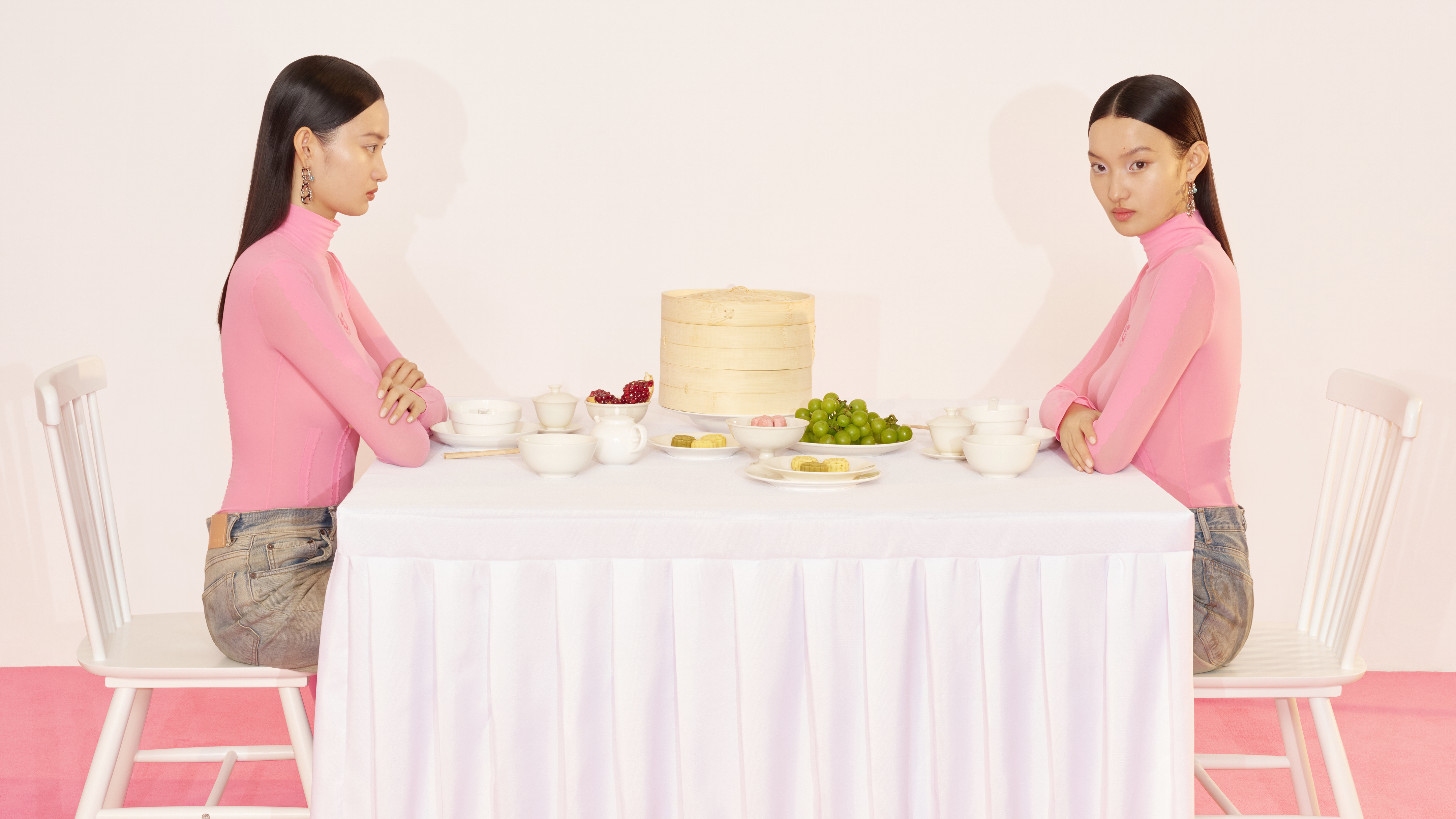 Acne Studios與藝術家張聯合作，推出限定系列。（藍鐘提供）