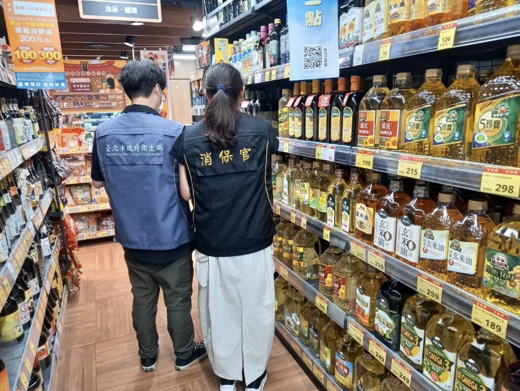 致癌油流入餐飲通路！北市62家店中鏢　胖老爹、錢櫃、全聯都入列