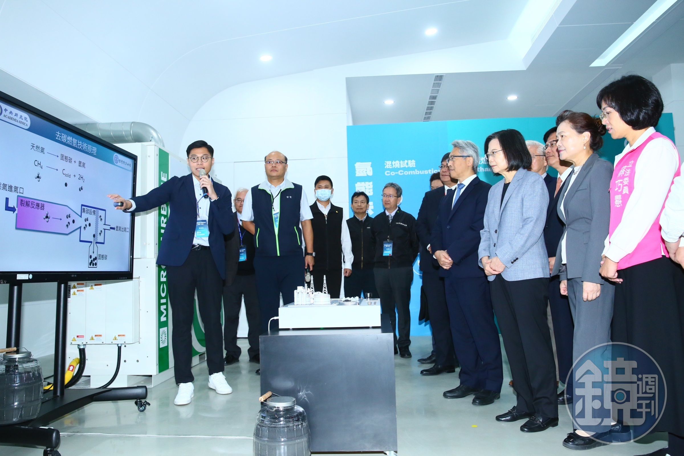 中研院與台電今天宣布合作去碳燃氫技術,希望2050年能提供台灣三成電力。