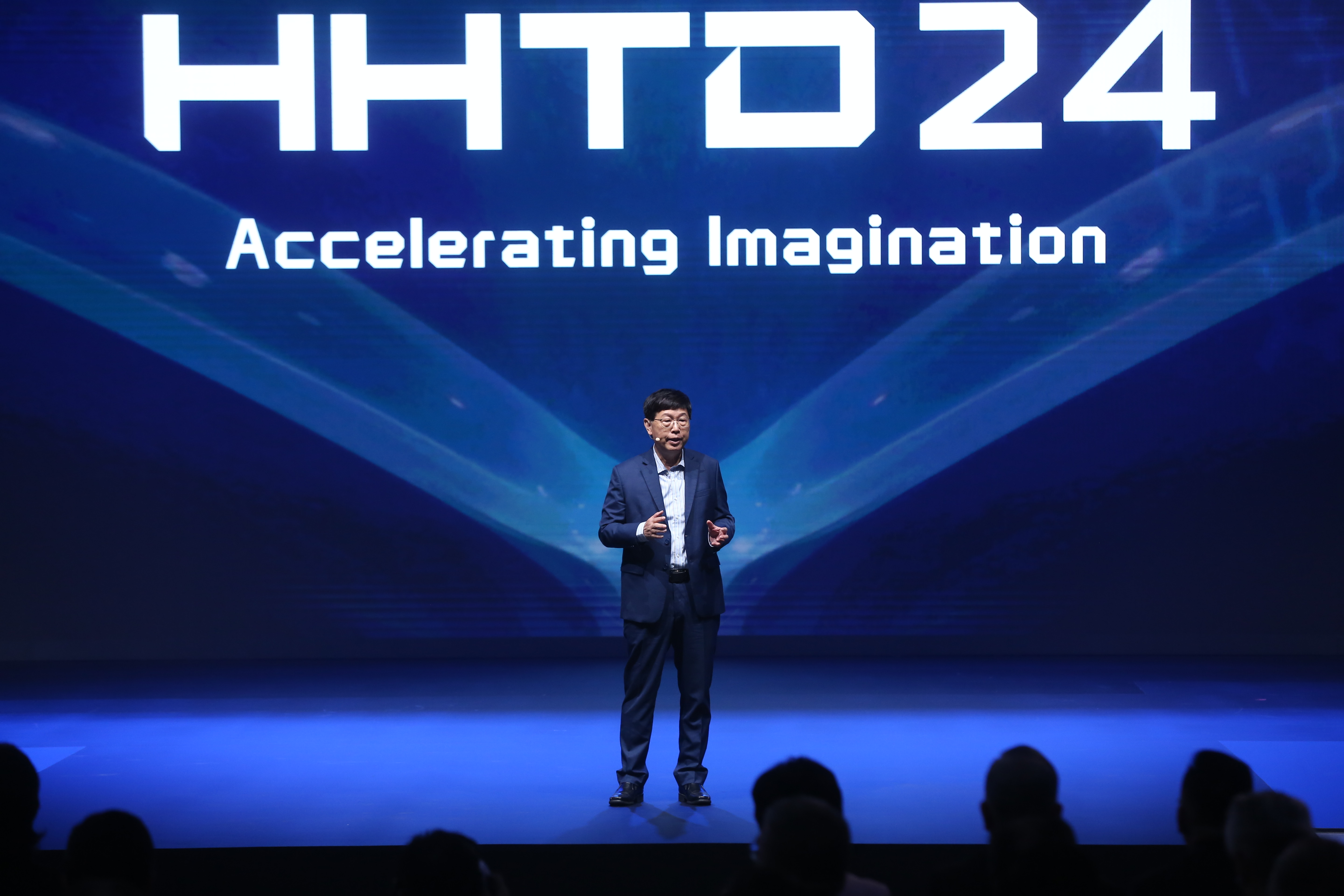 面對眼前的AI技術變化，劉揚偉說鴻海的供應鏈已經準備好了。