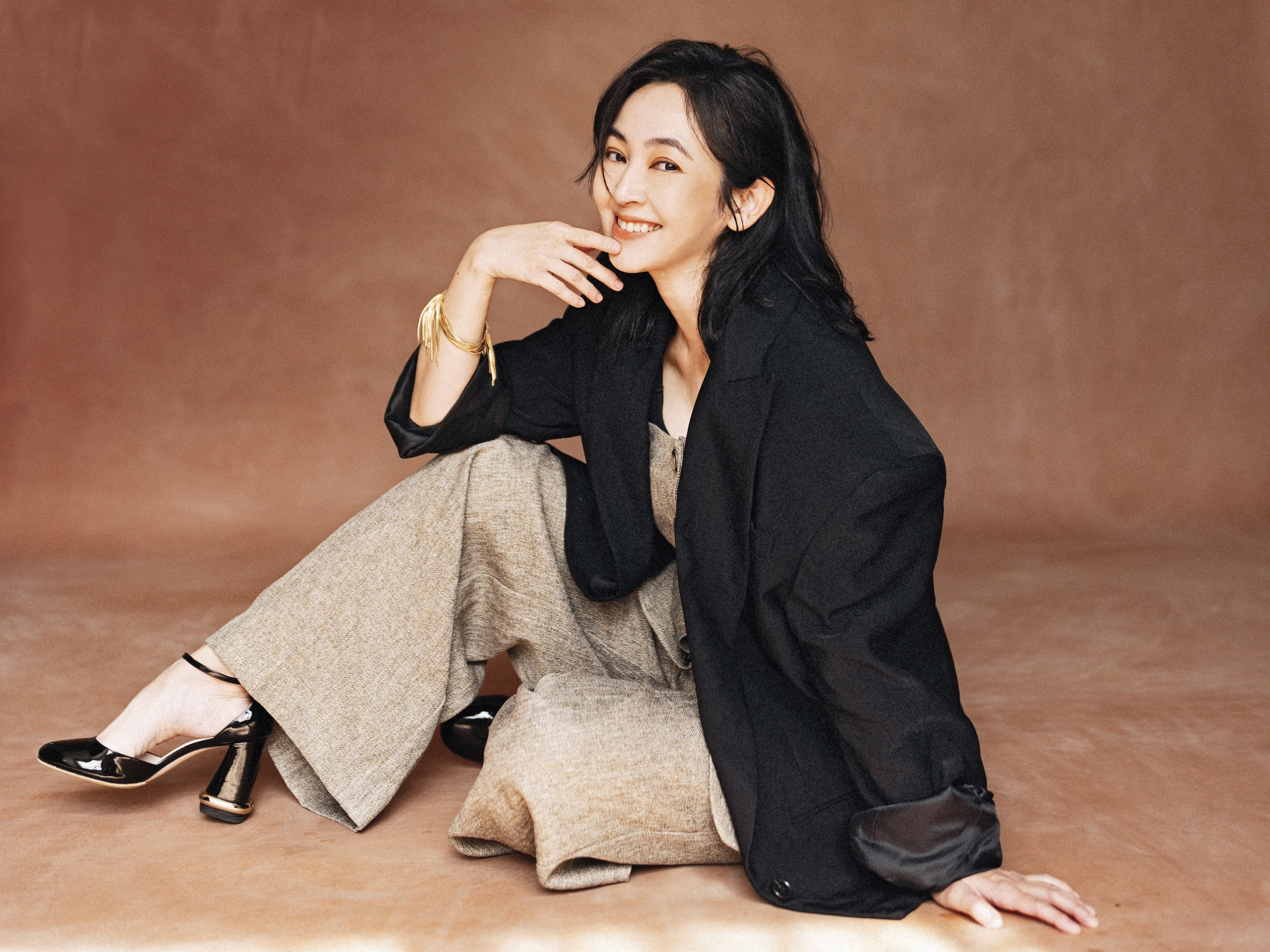 偶然間走入了劇場界，拋掉了自尊，重新尋回自在與快樂，蔡燦得說終究表演沒有好或壞的區分，選擇一個最適當的而已。