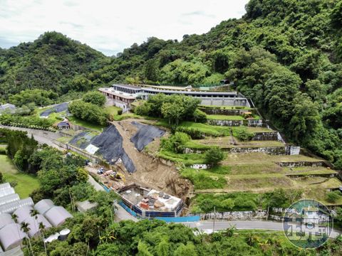 雲林院 寶山 昌平寶山（宝山）古伊賀写花生 以古伊賀土造 共箱 f084740a-0d6e-4e8a-beca-