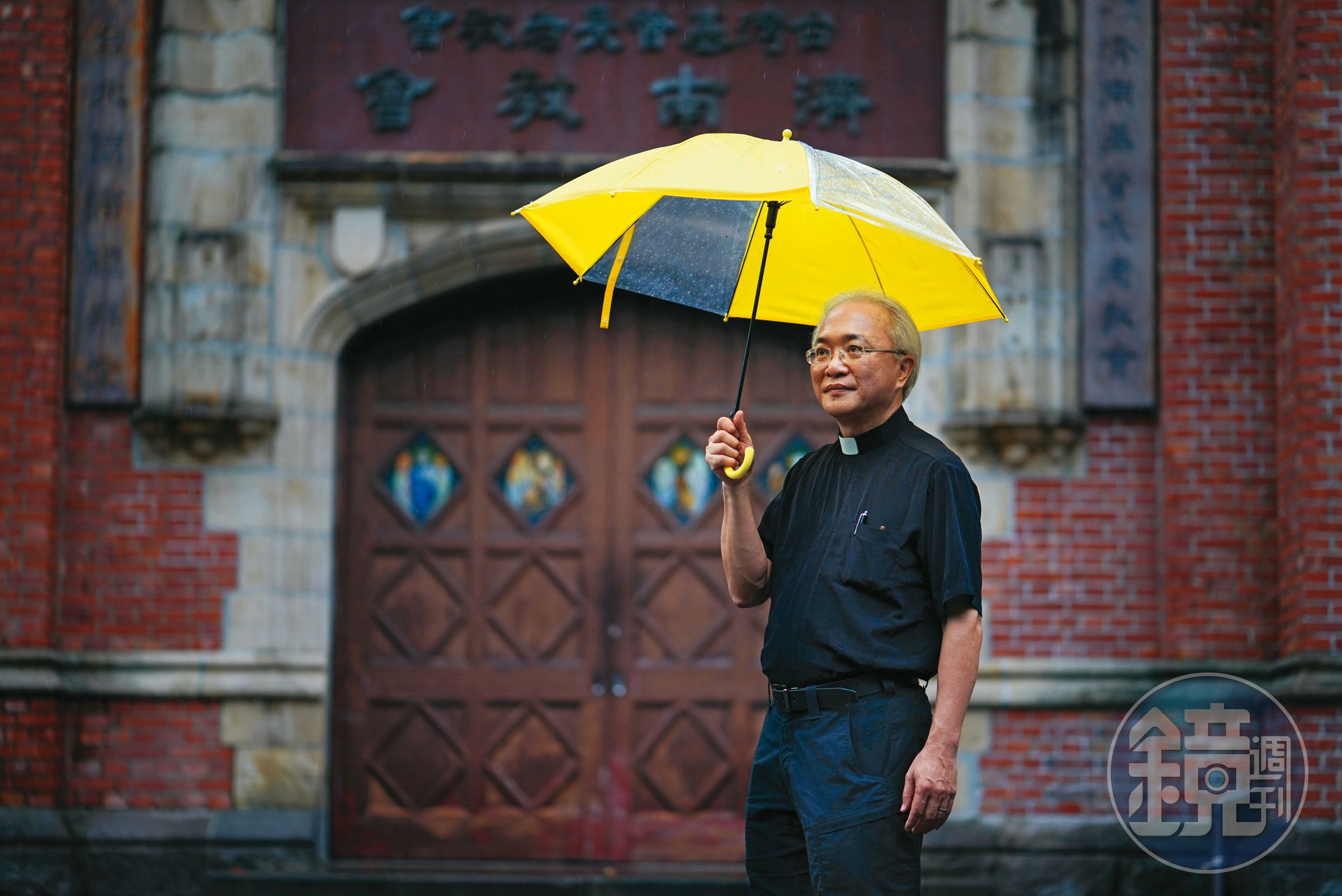 黃春生和濟南長老教會希望在風雨中為需要的人撐傘。