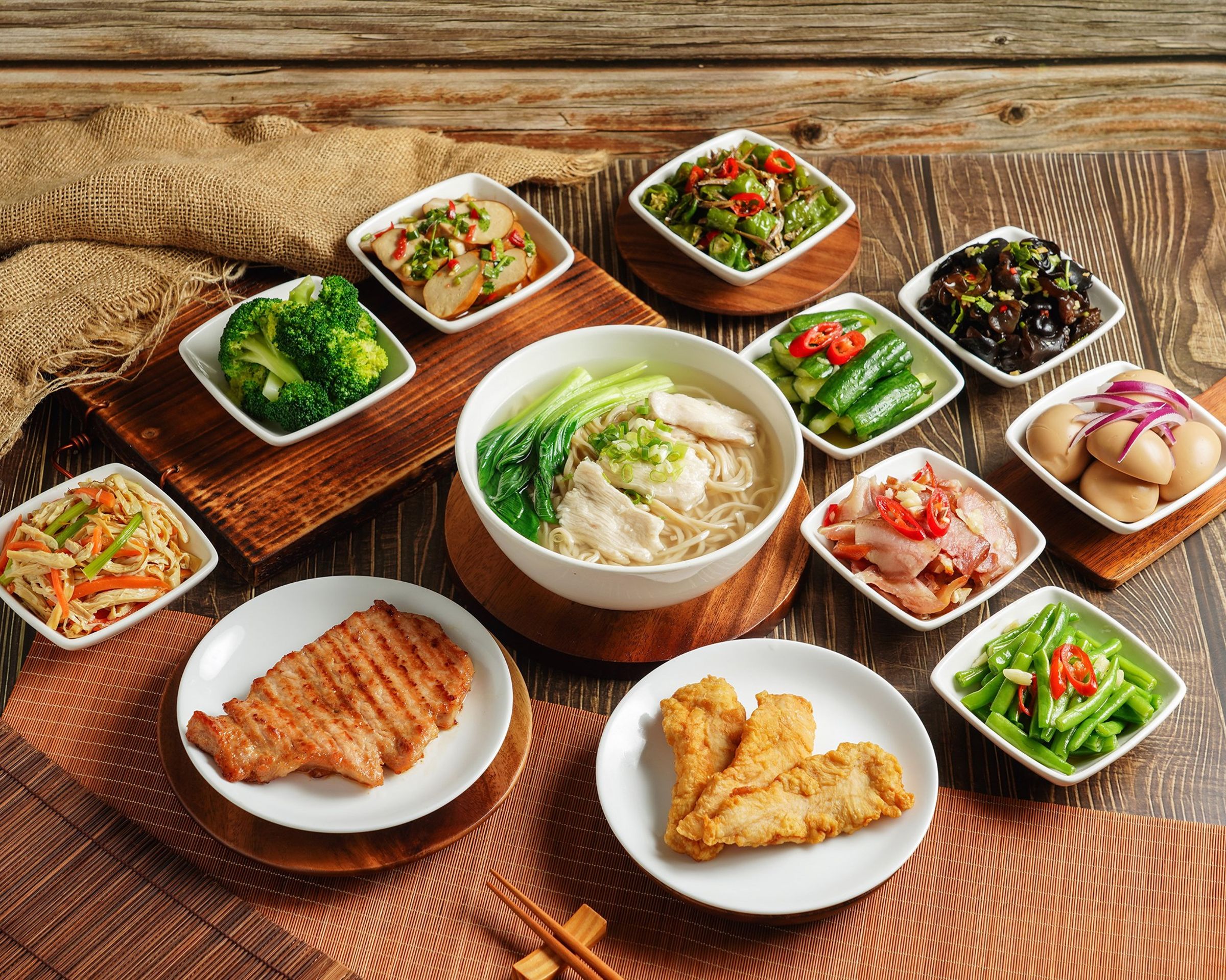 吳詩儀家裡開的雞湯麵店，深受在地人好評。（翻攝文湖21雞湯麵臉書）