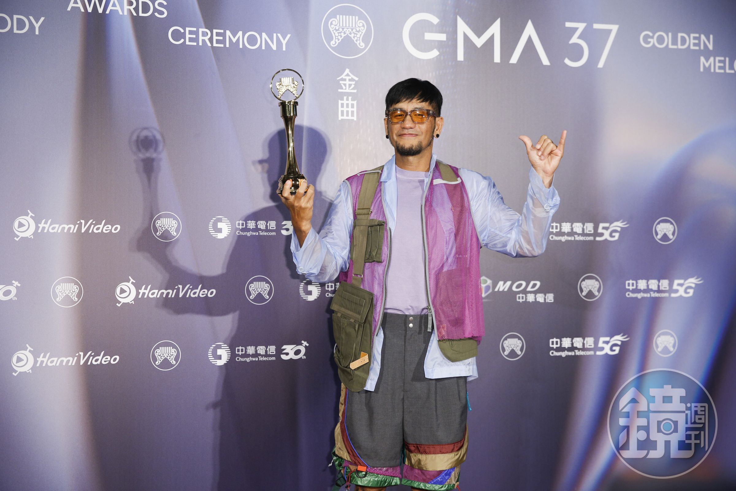 張震嶽以〈浪人的…〉奪得金曲37最佳作曲人獎。