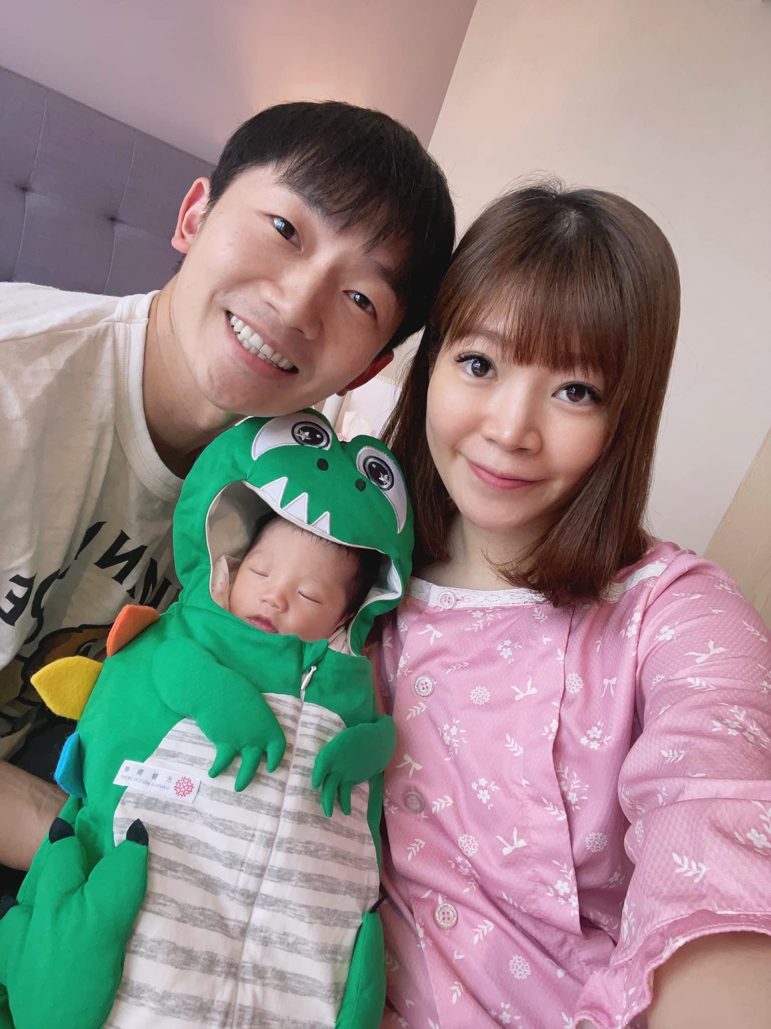 蔡昌憲和空姐老婆Vivan育有一對子女，老婆還比他高8公分。（蔡昌憲臉書）