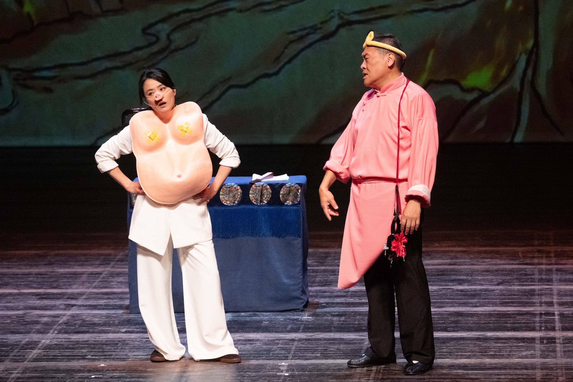 海裕芬完全拋開形象、毫無包袱的演出嗨翻觀眾。(嚞娛樂提供)