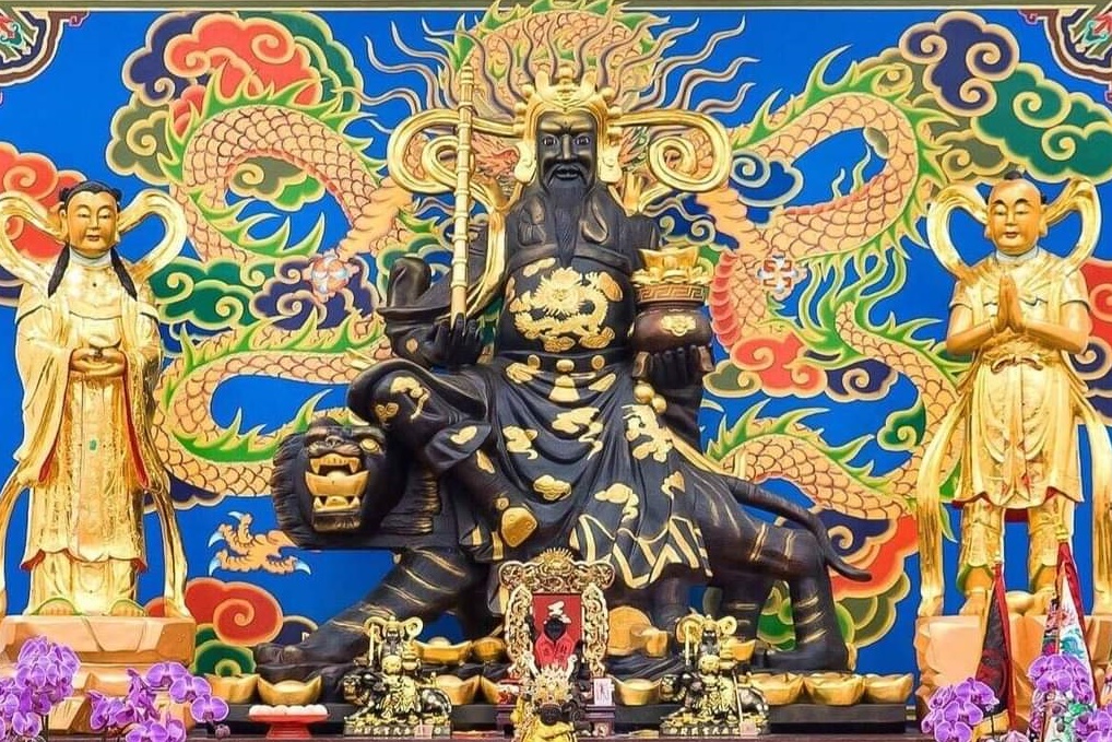 農曆3月15日是武財神生日，專家建議民眾可赴廟宇參拜防破財。（翻攝西安祖廟天官武財神臉書）