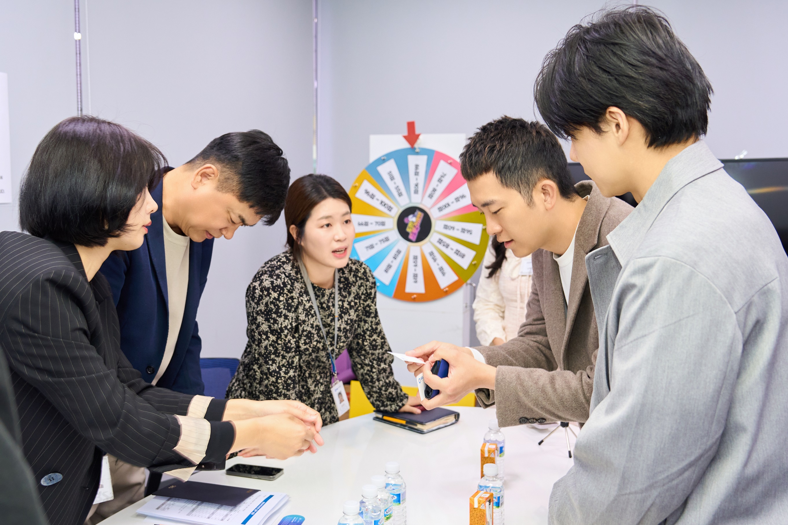 天空娛樂與韓國三大電視台之一SBS合作,由SBS F!L企劃為GENBLUE幻藍小熊打造出道真人秀節目。(天空娛樂提供)