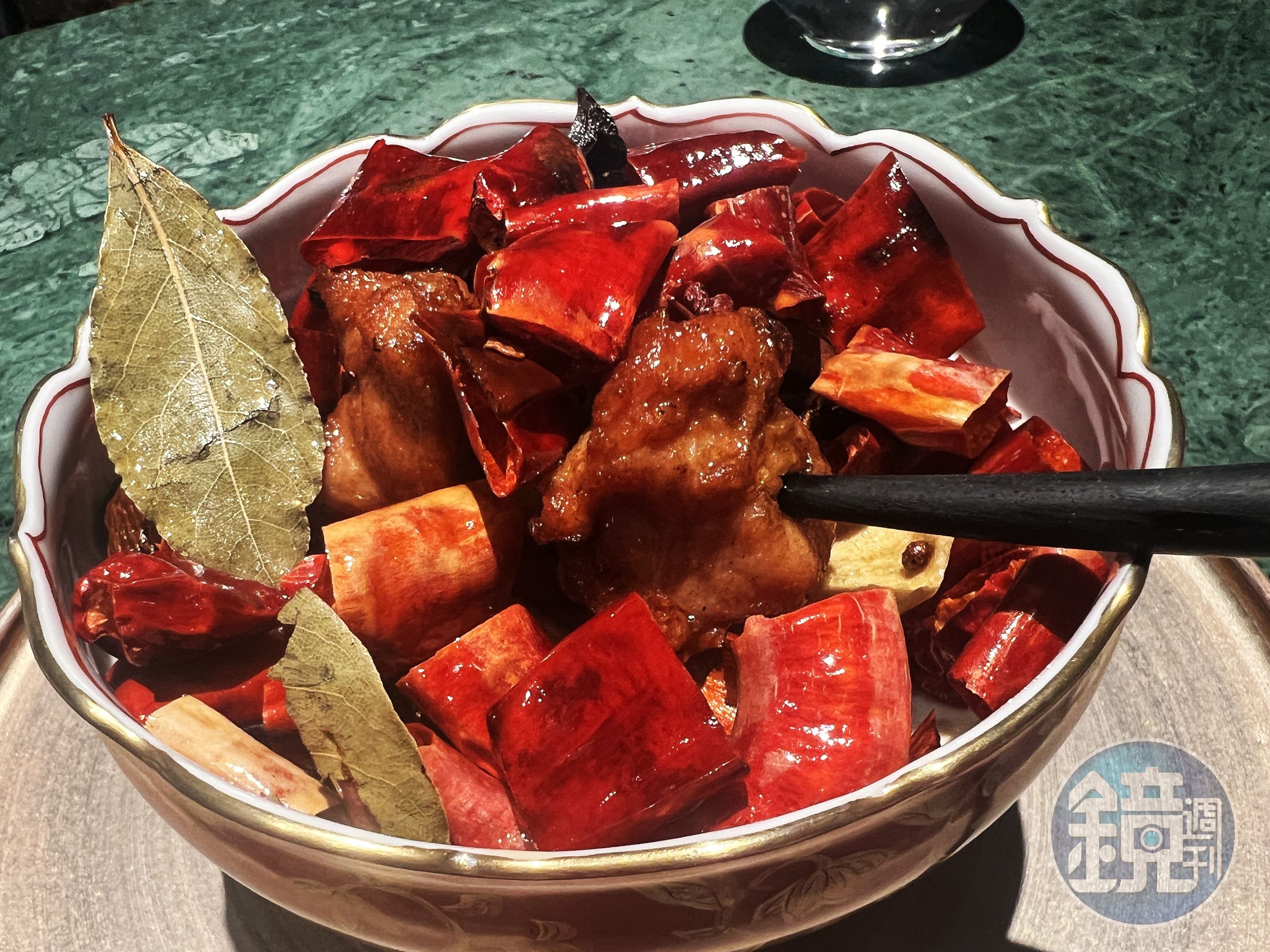 主廚突發奇想製作的宮保雞丁，雞肉軟嫩，麻香跳躍，非常好吃。
