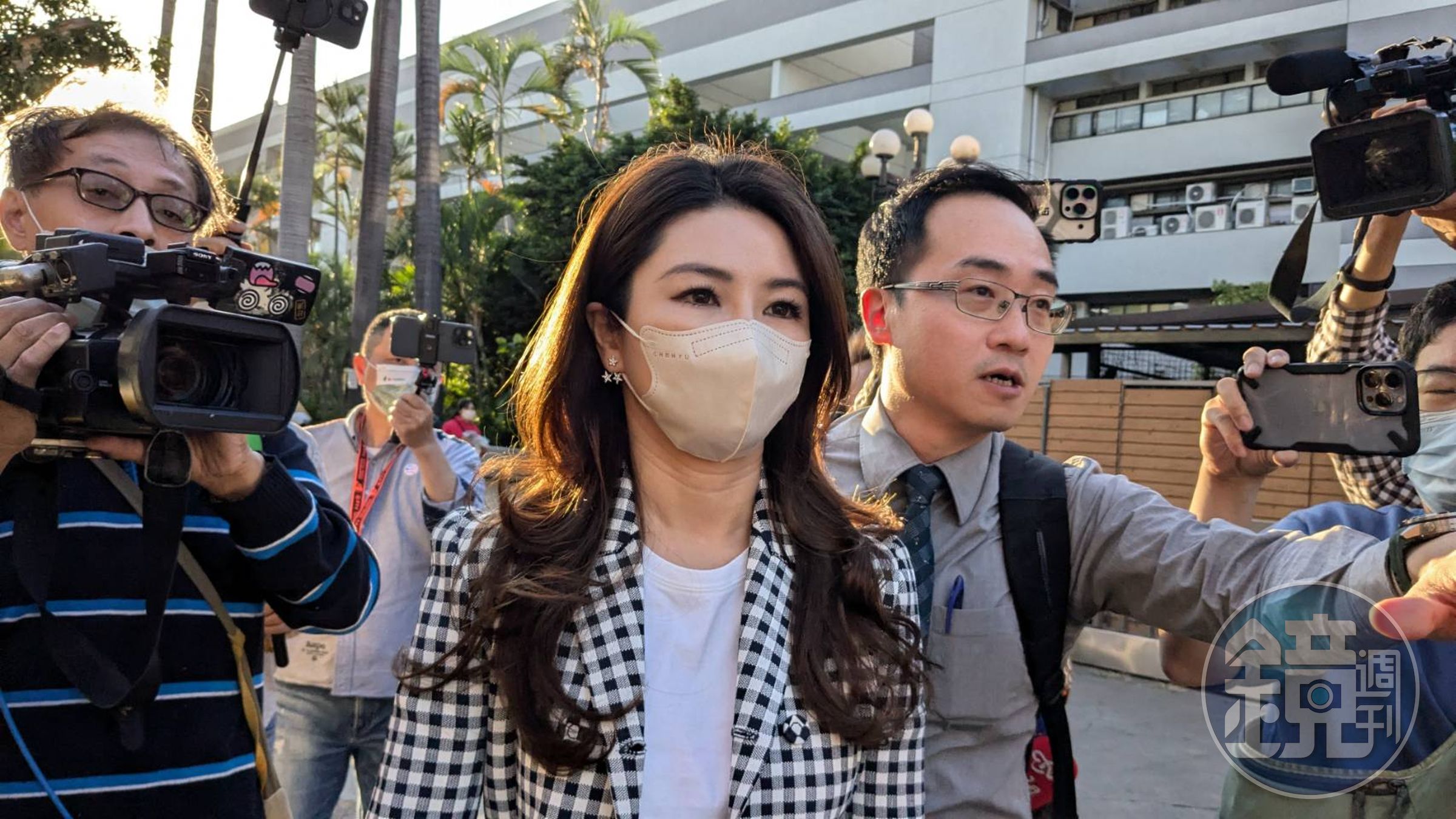 最美女董開庭說外界說她用美人計,是奇恥大辱。
