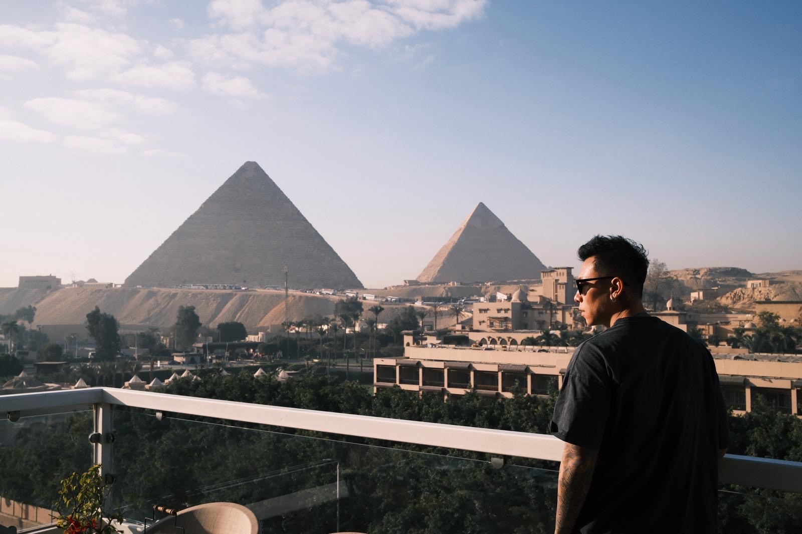 瘦子對充滿歷史感的地方相當有興趣。（本色音樂提供）