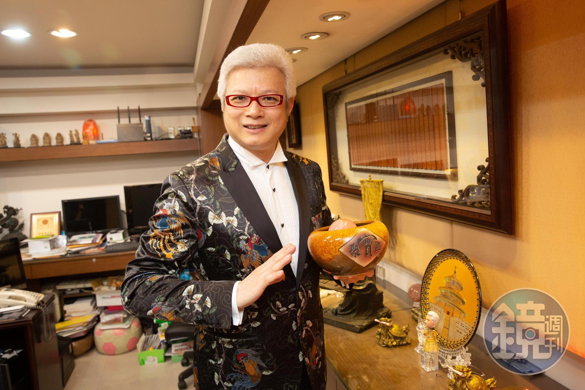 命理師蔡上機示警2026須提防AI詐騙升級。（本刊資料照）