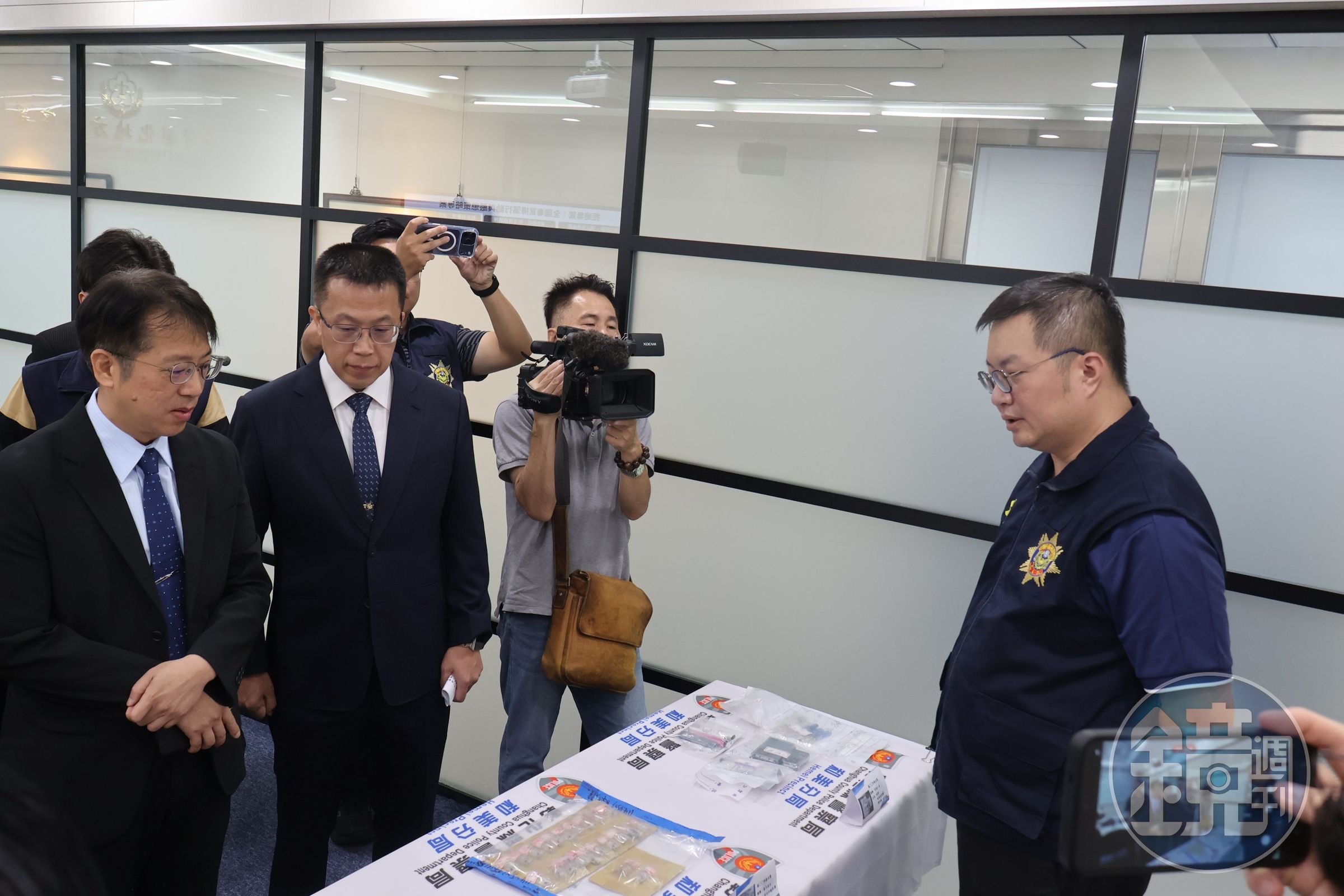 檢警將「毒品唾液快篩」及「原物快篩試劑」列為隨身應勤裝備。彰檢提供