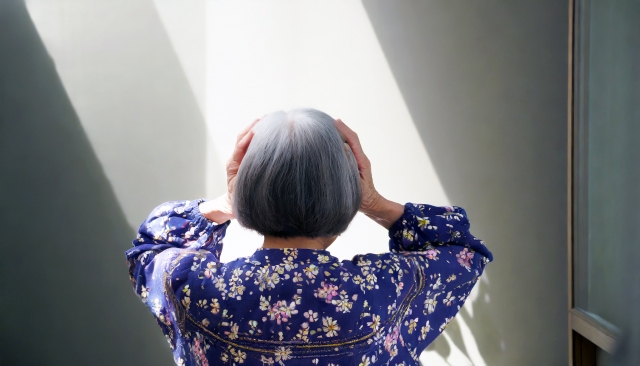 蔡姓董娘幫亡夫整理遺物才發現老公與小三同居20年，怒告小三求償2百萬。（示意圖，photoAC）