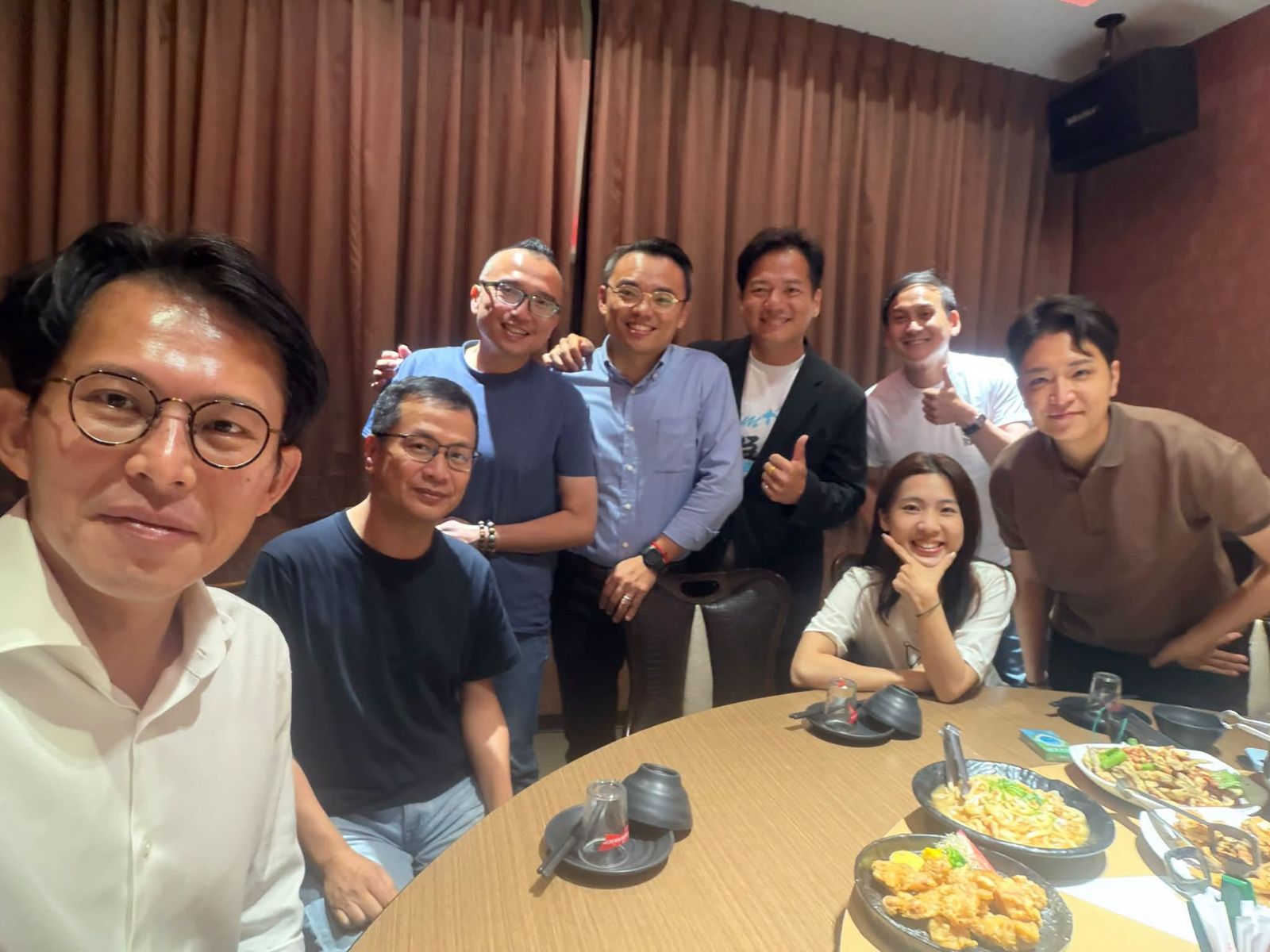 8藍委合體黃國昌「幫邱臣遠加油」 鄭麗文下令勿站台!洪孟楷急撇:只是好友聚會
