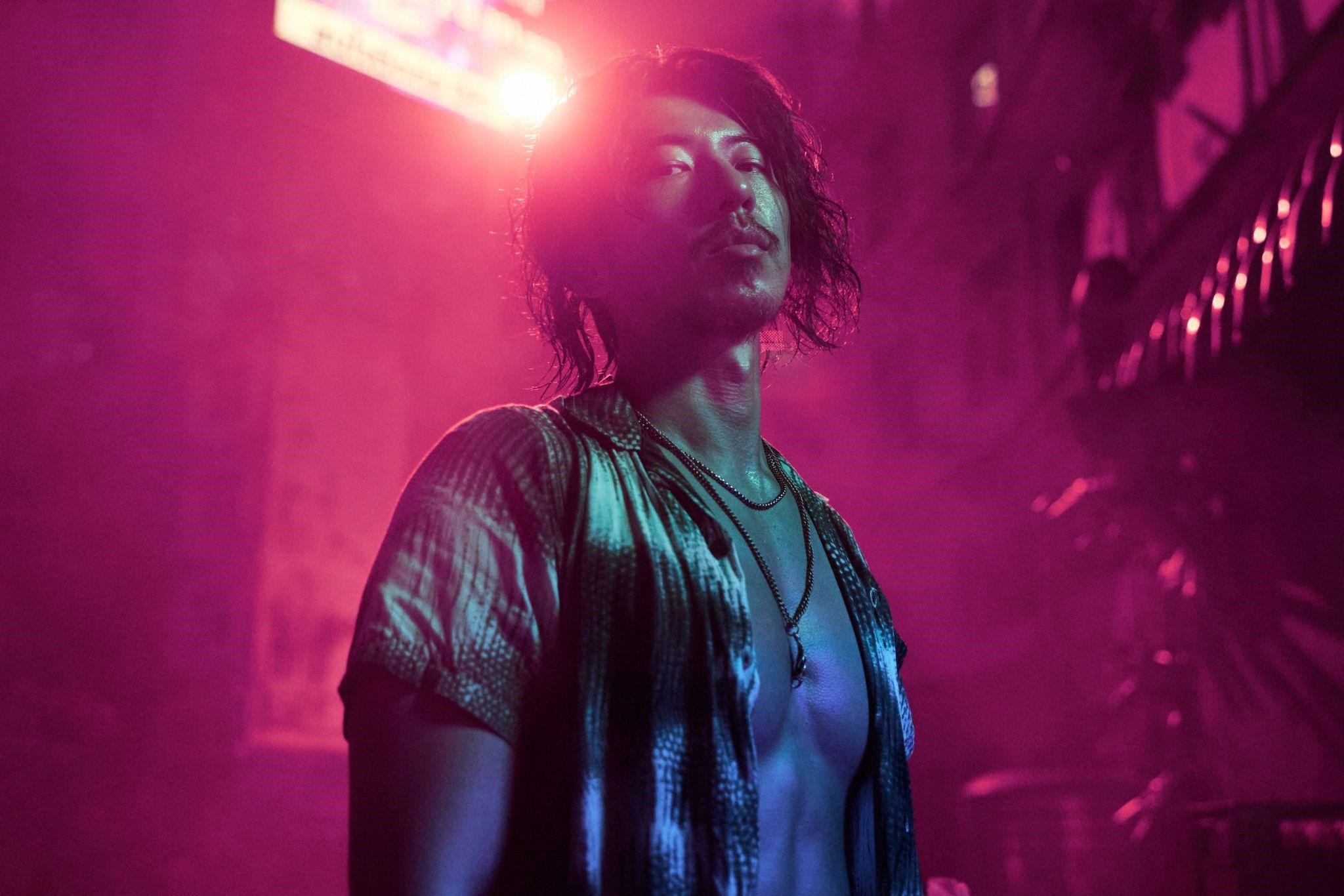 演員傅孟柏在《回魂計》飾演詐騙集團首腦，參考很多犯罪詐欺案資料和紀錄片。（Netflix提供）