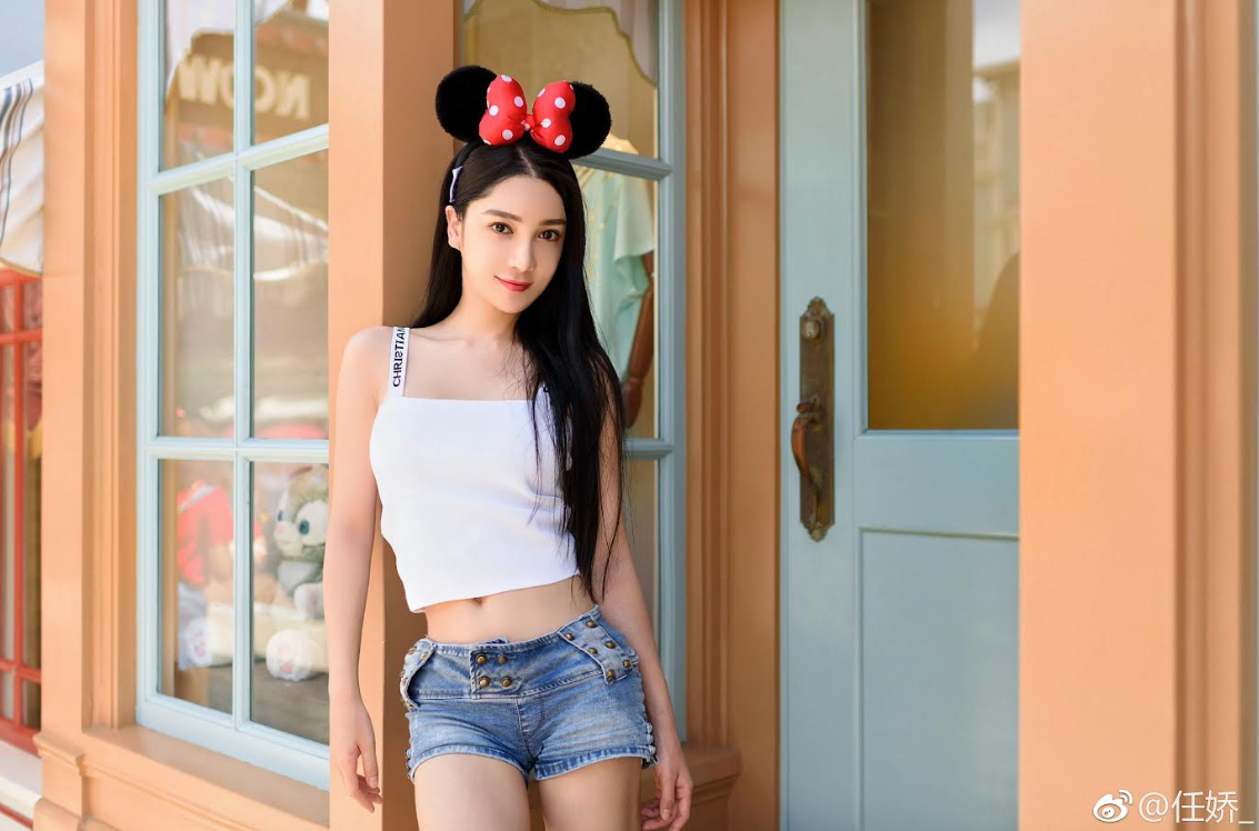  任嬌曾參加過選美獲亞軍，外型姣好，墜樓時年僅28歲，可說天妒紅顏。（任嬌微博）