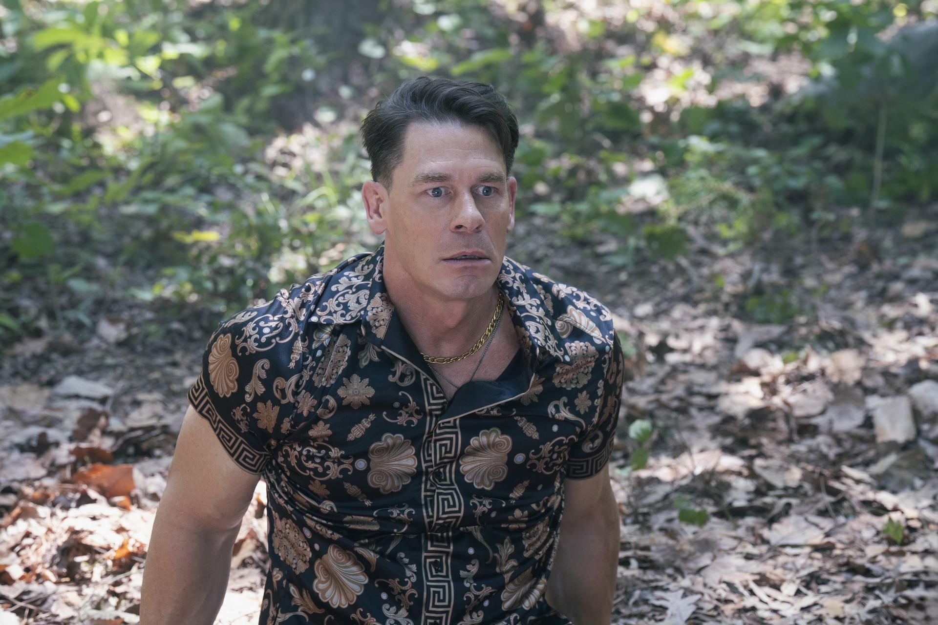 約翰希南在2021年受訪時，意外踩到地緣政治的地雷，讓他決定往後不要再公開場合講中文了。（HBO Max提供）