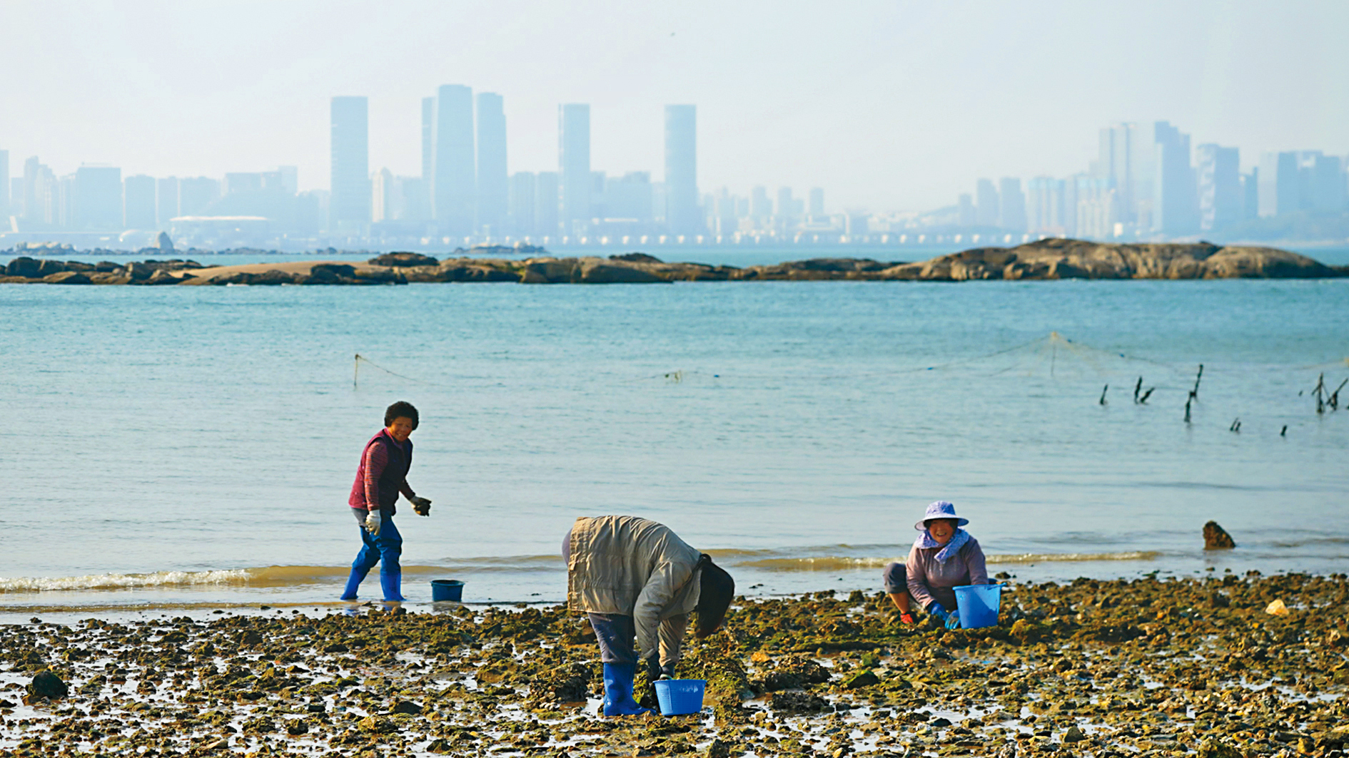 《金門》導演江松長自2021年開始拍攝，耗時一年多完成。  （CNEX提供）