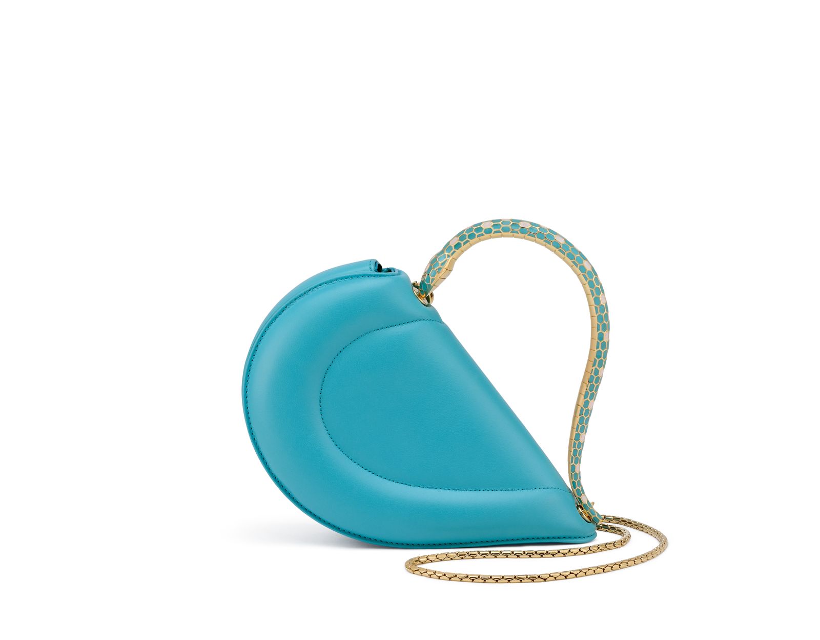 Serpenti Cuore 1968綠松石色小牛皮提包,價格店洽。(寶格麗提供)
