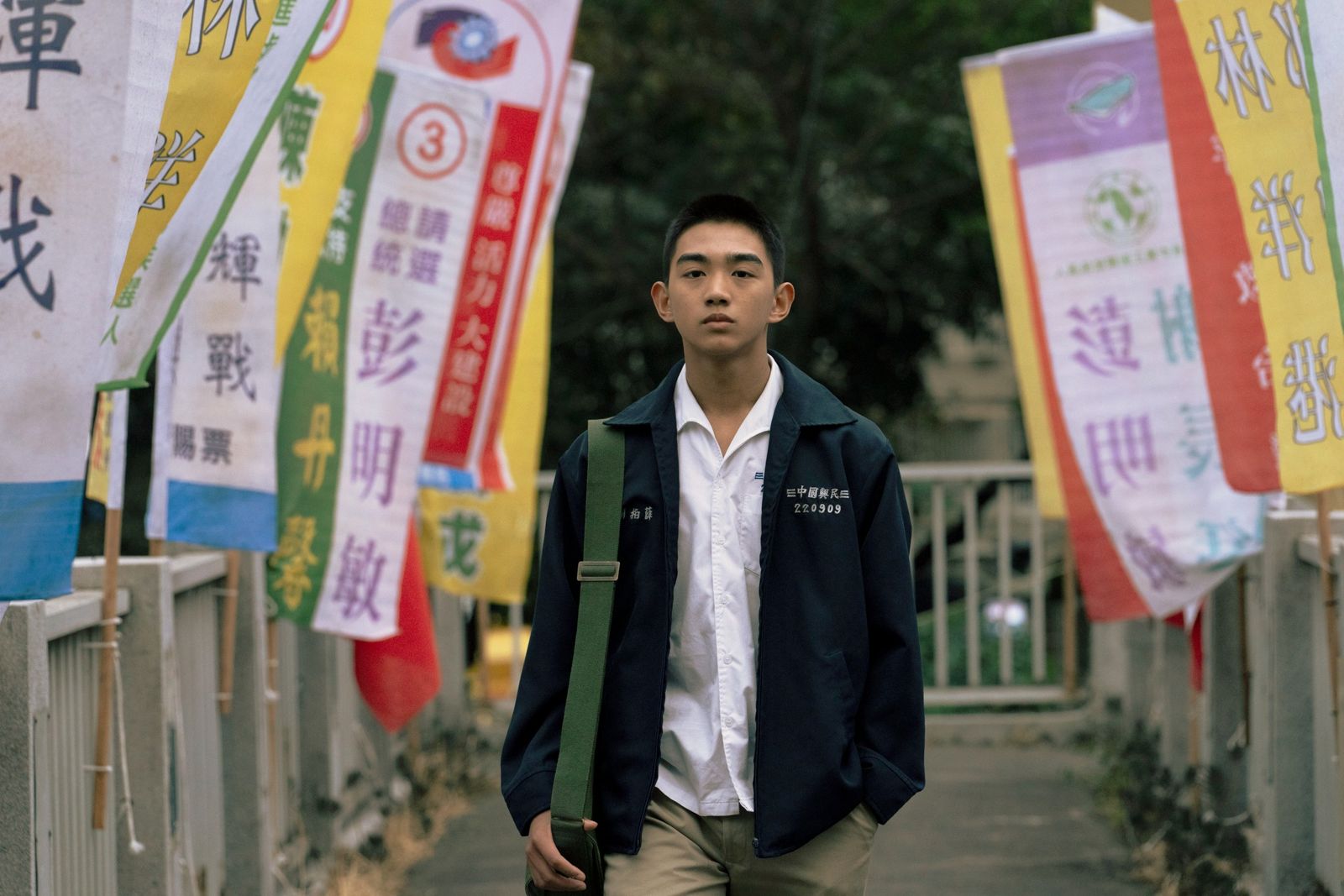 《南方時光》故事背景為1996年台灣首次民選總統，美術組還原當年的選舉盛況，入圍本屆金馬獎最佳美術設計。（翻攝自南方時光臉書）