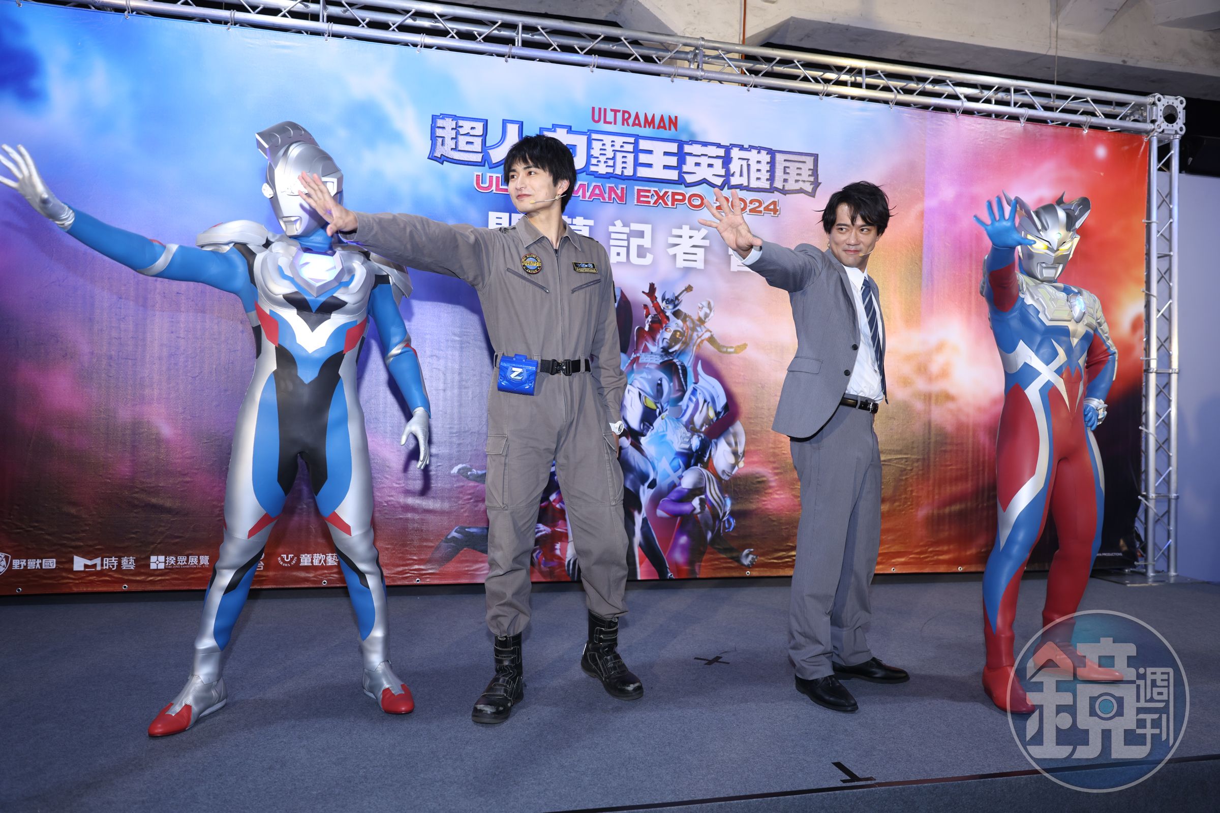 《超人力霸王傑特》演員平野宏周(左)與《超人力霸王傑洛》演員小澤雄太為《超人力霸王英雄展》揭開序幕。