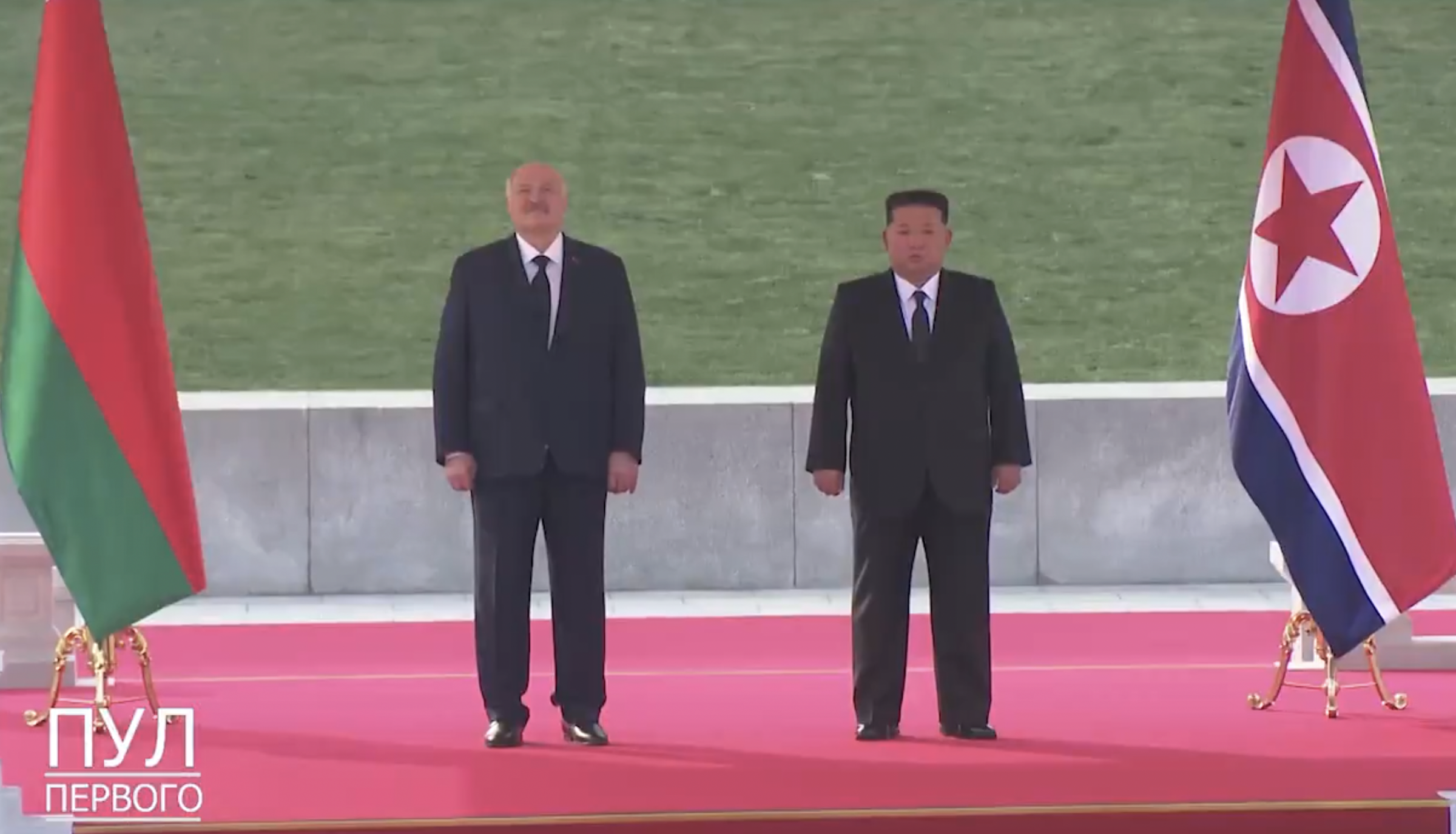 白俄羅斯總統盧卡申科首度訪問平壤,與金正恩簽署友好條約並深化軍事經濟合作。(翻攝自X@Eng_china5)