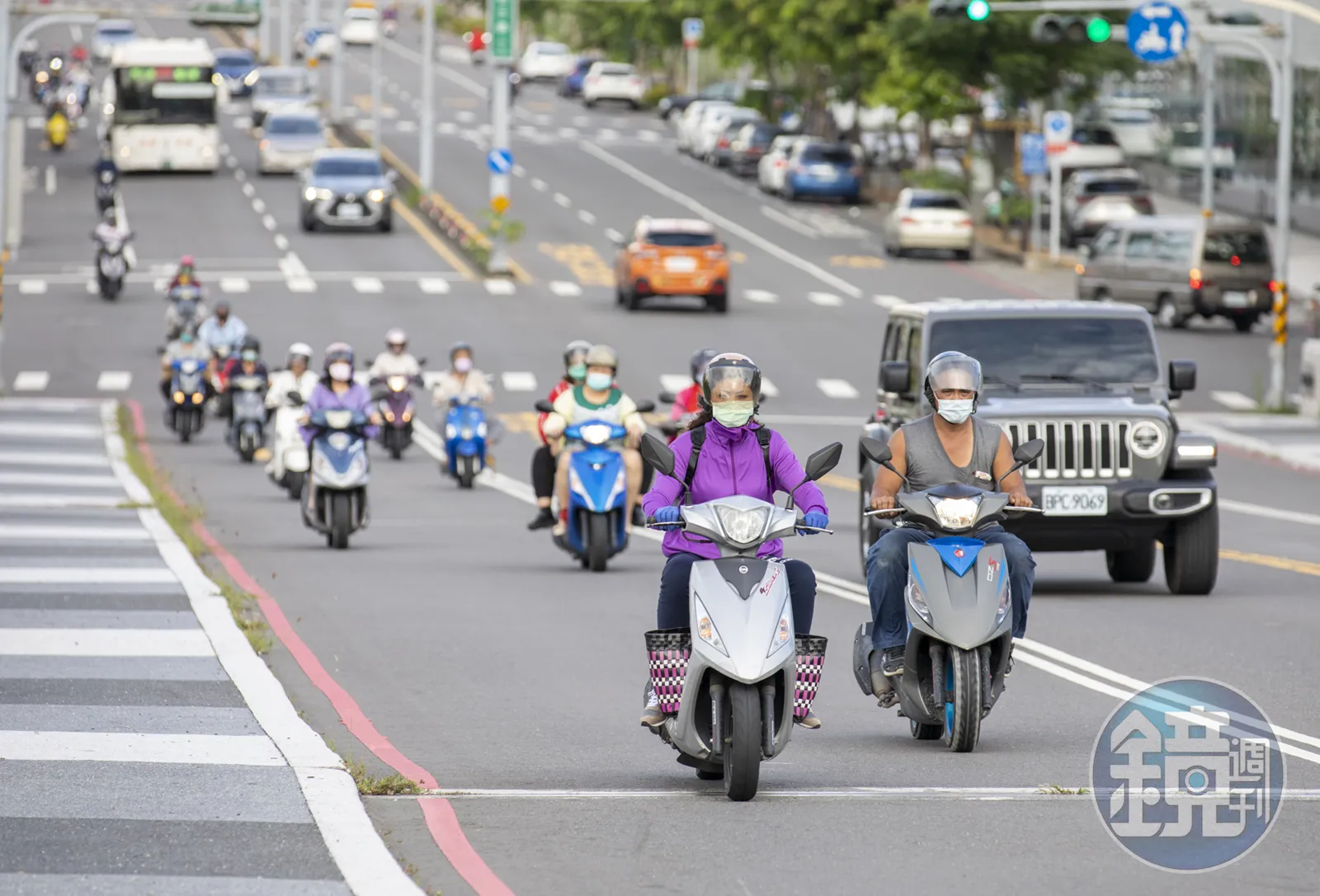 台北監理所提醒，機車改裝LED大燈須經過檢驗並辦理登記。（本刊資料照）