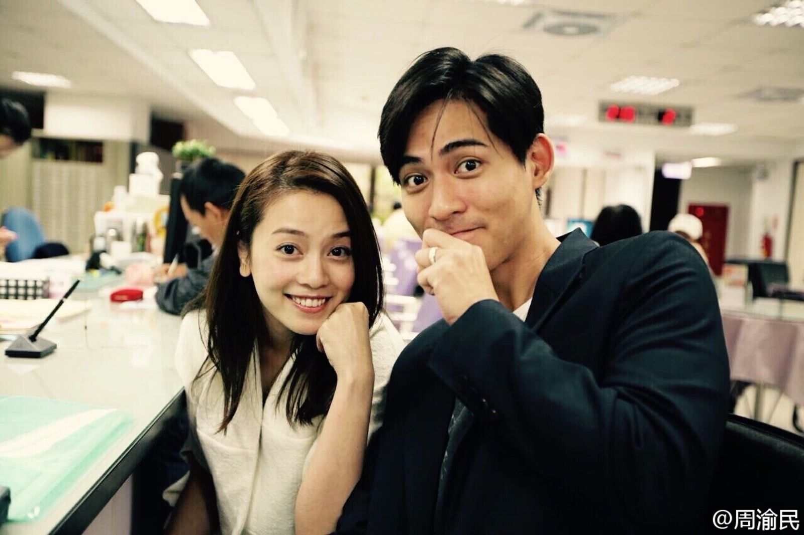 喻虹淵與周渝民因戲結緣,婚後淡出演藝圈,專心家庭。(翻攝自周渝民微博)