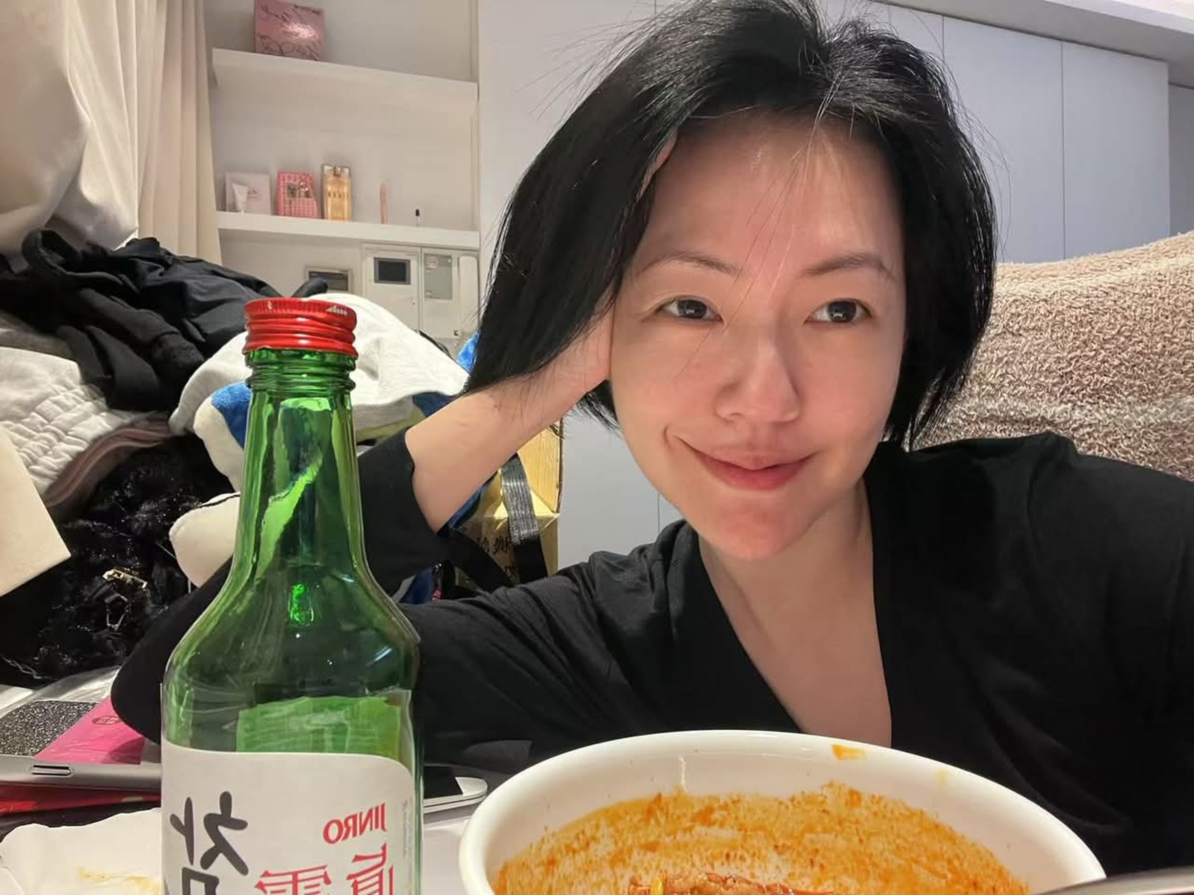 小S戒酒再度失敗。（翻攝自小S臉書）★《鏡週刊》關心您：未滿18歲禁止飲酒，飲酒過量害人害己，酒後不開車，安全有保障。