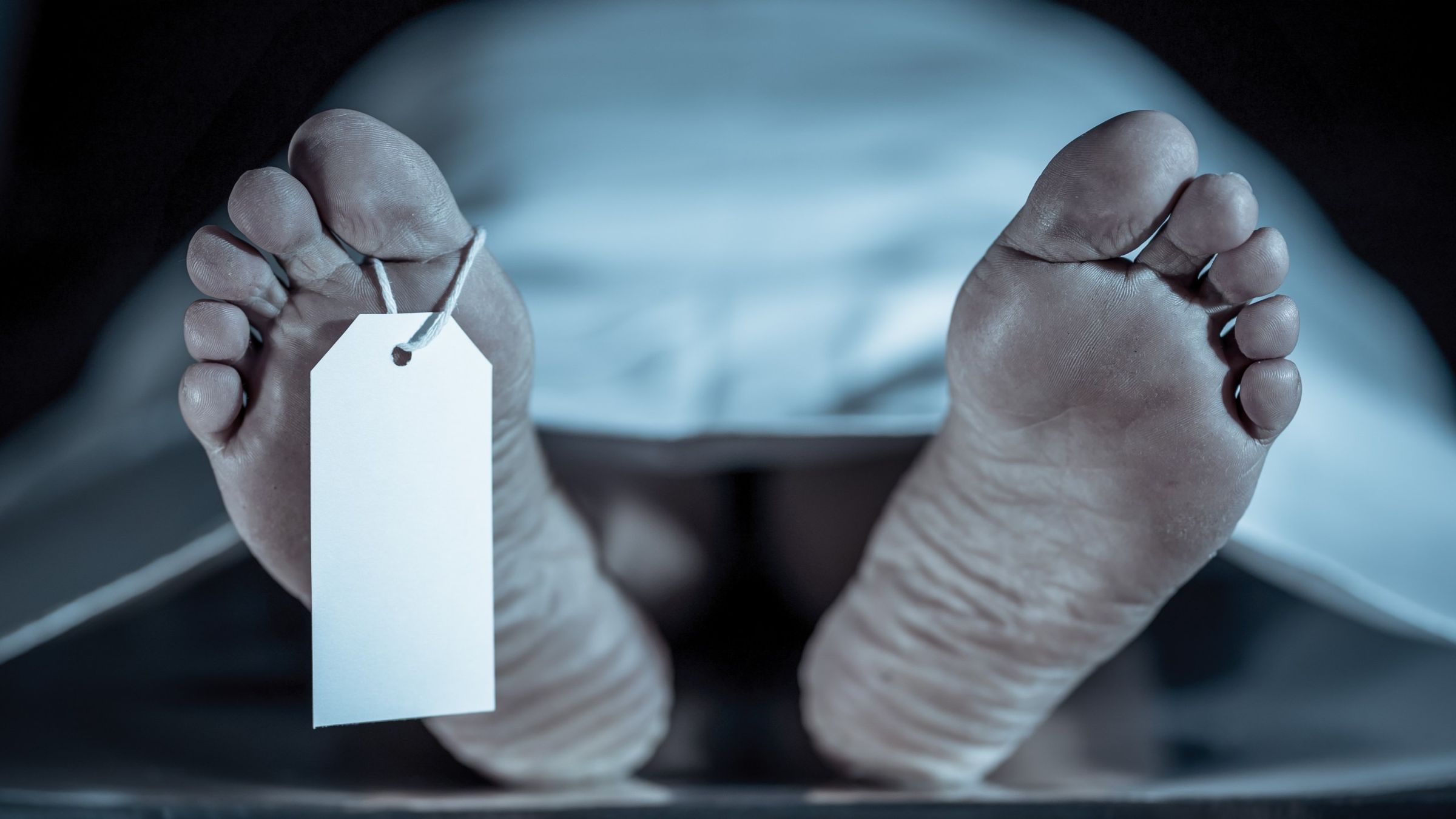 女殯葬防腐師處理遺體,發現是性侵犯!割下生殖器塞嘴要他「不得好死」。(示意圖,翻自mystateline.com)
