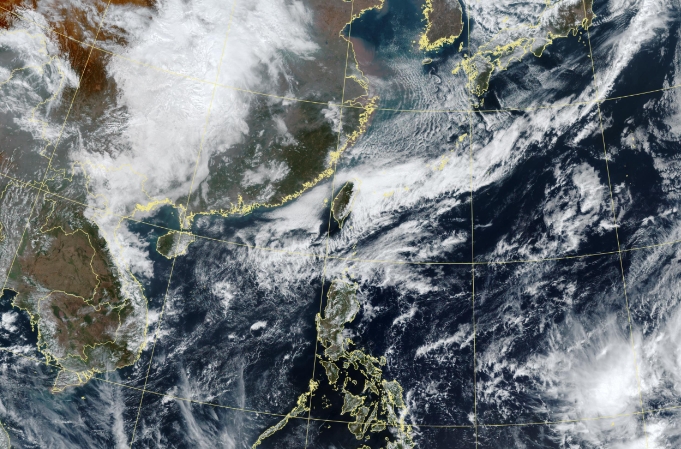 中央氣象署預告修正《氣象法》，應避免使用三颱鼎立、史上最強颱風、穿心颱、虛胖颱風等誇大用詞，可處最高50萬元罰鍰。（翻攝自中央氣象署官網）