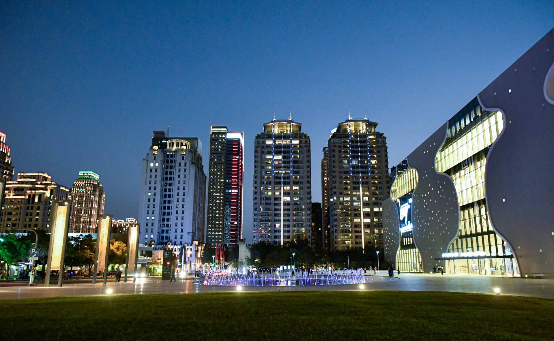 台中許多農民靠土地重劃一夜暴富，但繼承財富的後代某些人卻揮霍無度。（示意圖，photoAC）