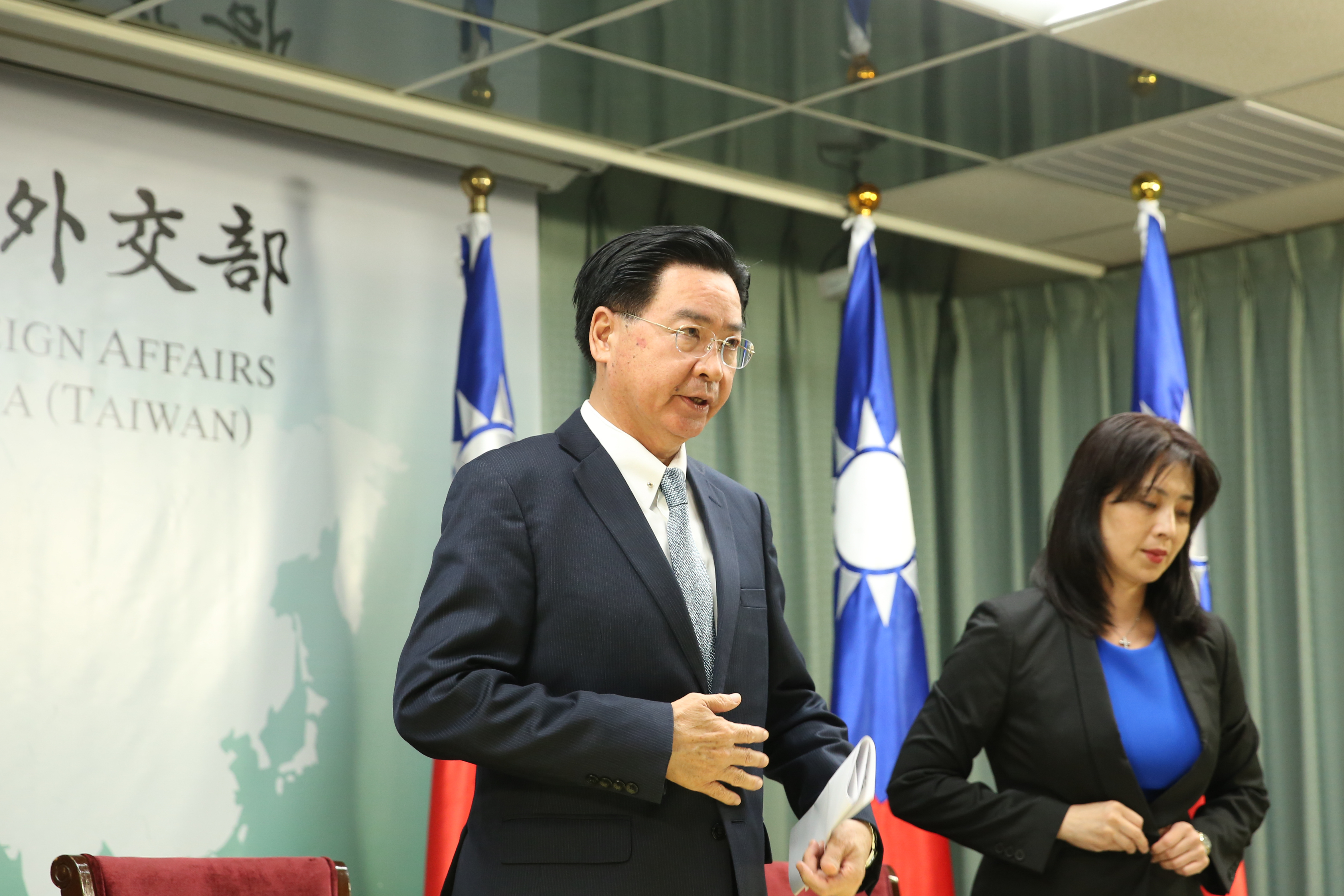 吳釗燮接受《華爾街日報》訪問，形容自己的職位「可能是世界上最難當的外交部長」。（本刊資料照）