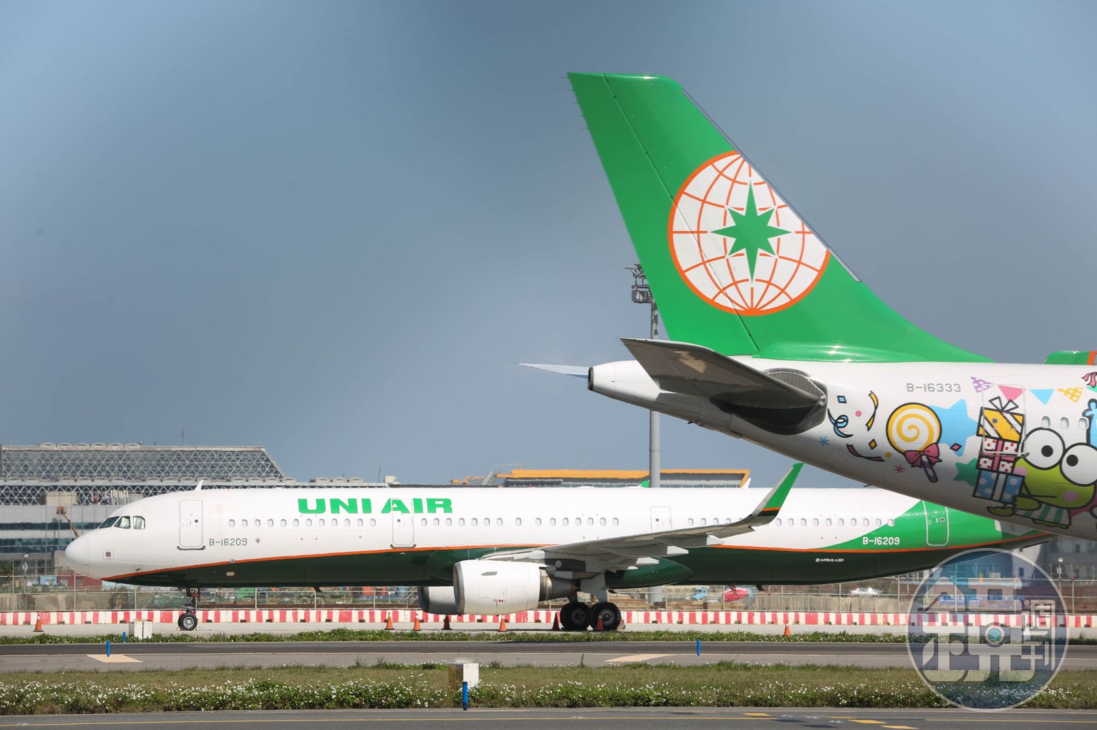 長榮航空對所有旅客推出暑期限時活動,搭乘指定機型客機,當飛機達約1萬英呎高度,即可使用免費機上Wi-Fi。(本刊資料照)