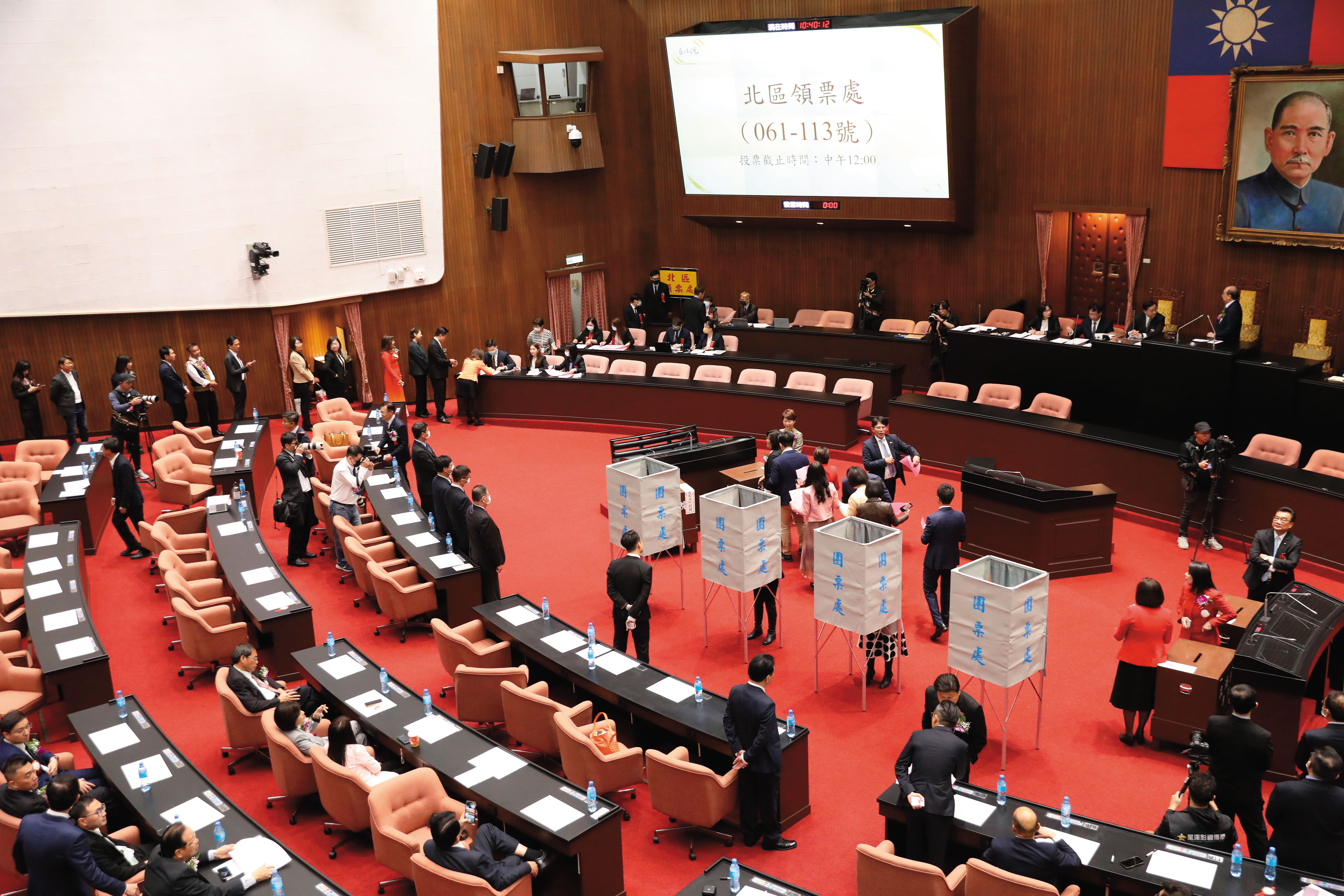 第11屆立法院長選舉,最終由韓國瑜拿下54票當選院長。