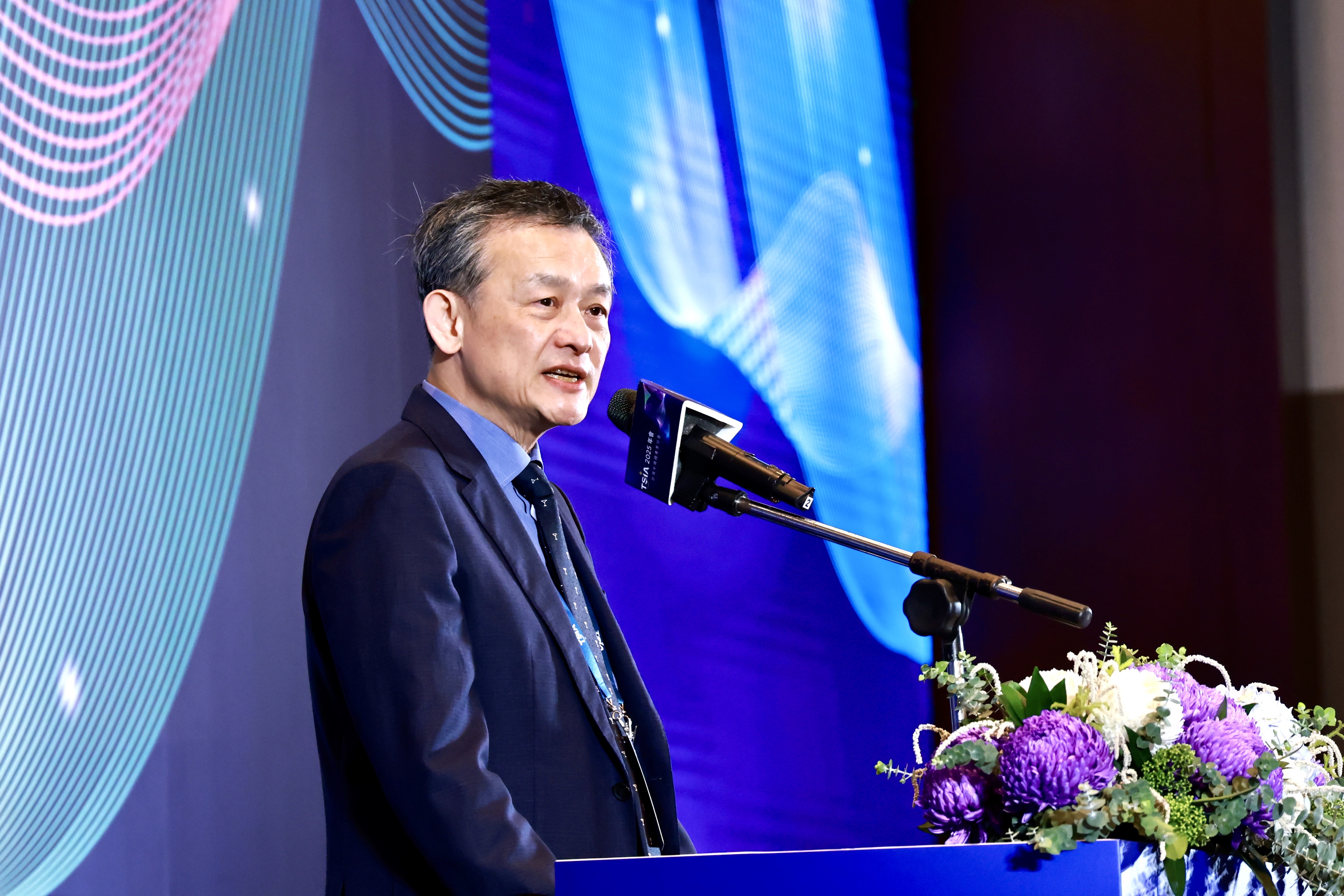 台積電營運長侯永清表示，行政院已經成立專責小組協助海外投資與布局。