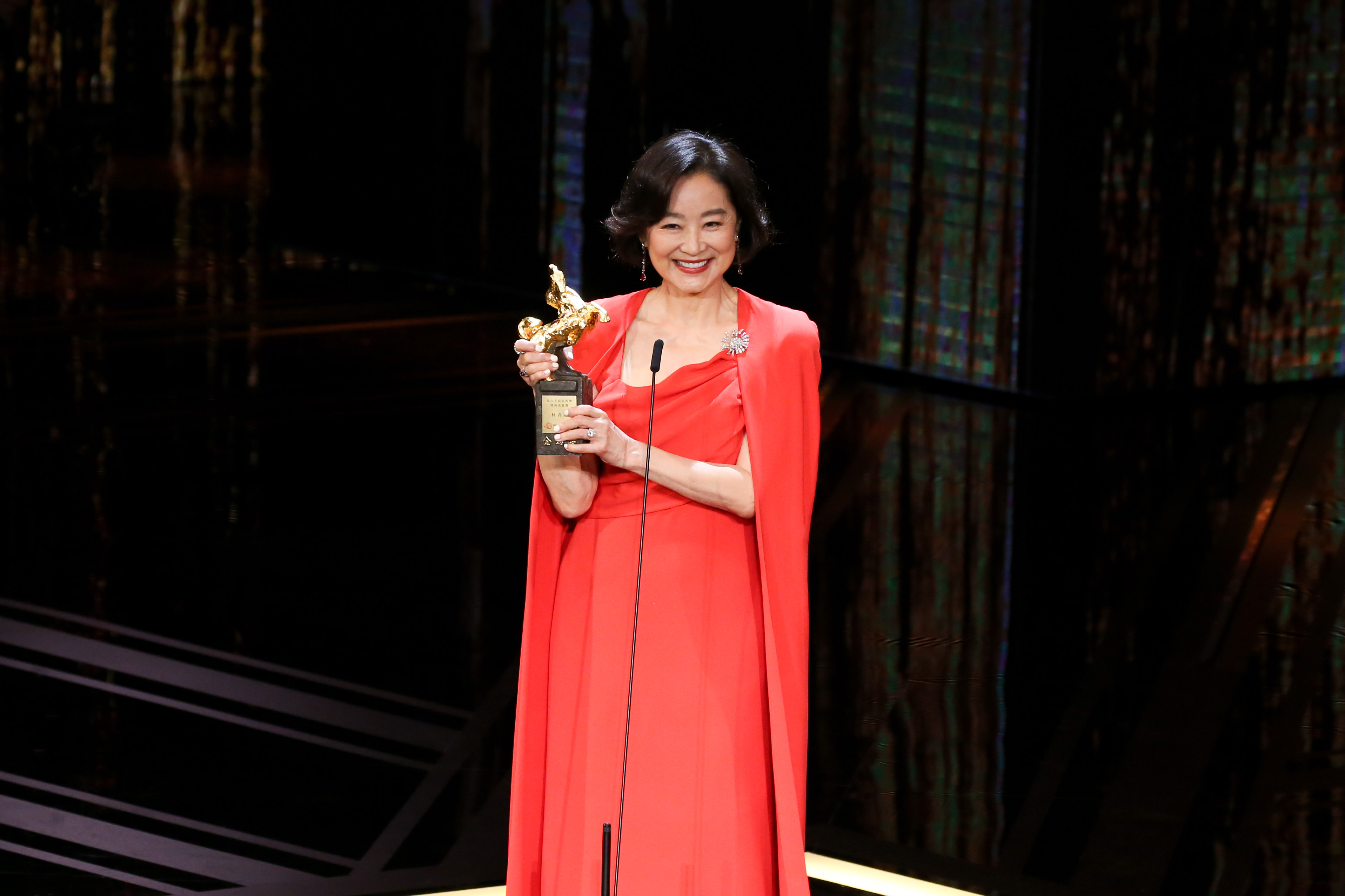 曾經演過百部電影的林青霞，是華語電影的傳奇，獲頒今年金馬獎終身成就獎。