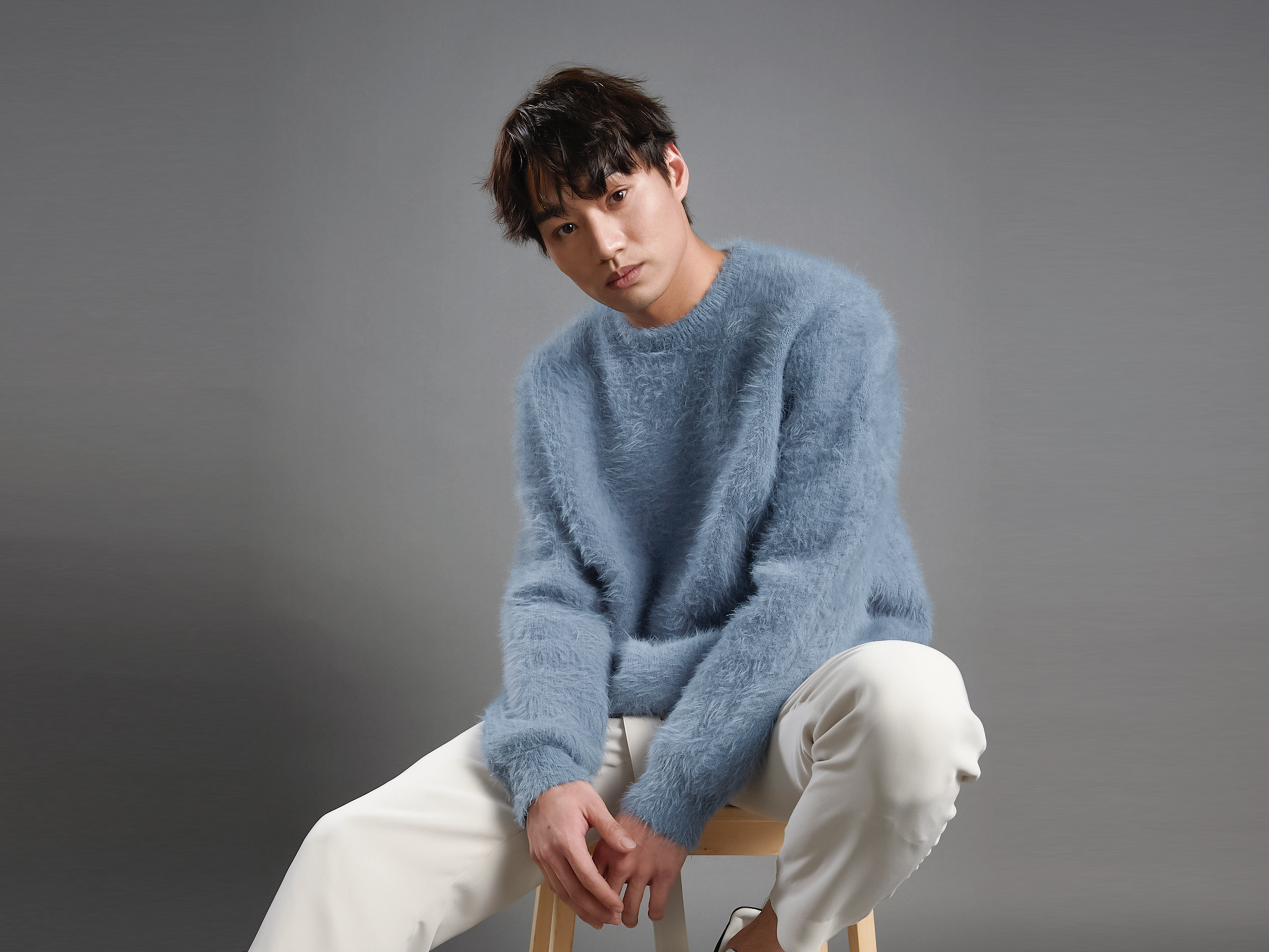 羅時豐的外甥吳秉辰出個人首支單曲〈做你特別的朋友〉，主題描寫「床上朋友」的關係。（不務正業娛樂有限公司提供）