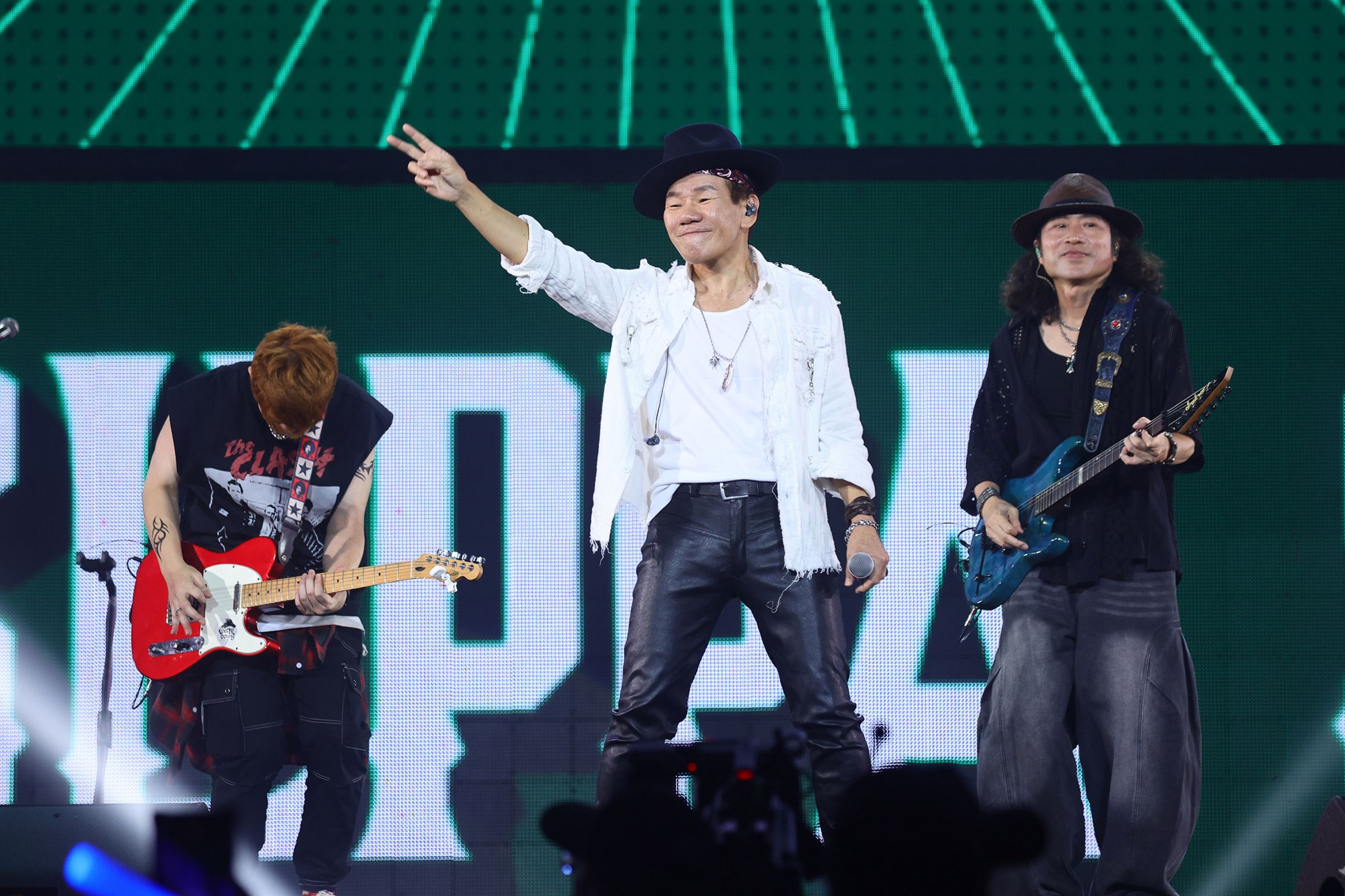 趙傳首次登上「超犀利趴14」舞台，用多首夯歌嗨翻全場。（相信音樂提供）