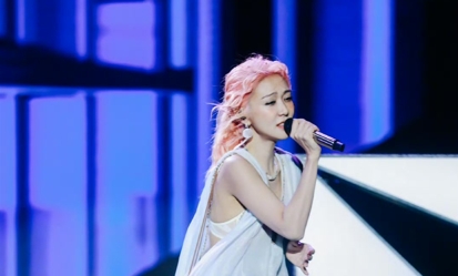 薛凱琪失去好友方大同，悲傷不已。（翻攝自微博）