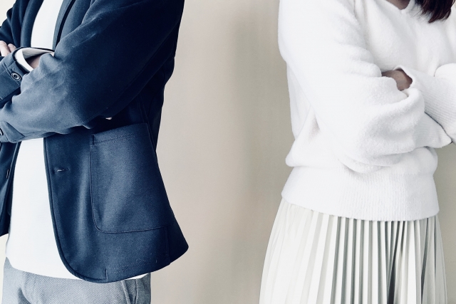 馬來西亞一名人夫被主管威脅交往換升遷，否則就開除他，沒想到妻子聽完卻不介意他出軌。（示意圖，photoAC）