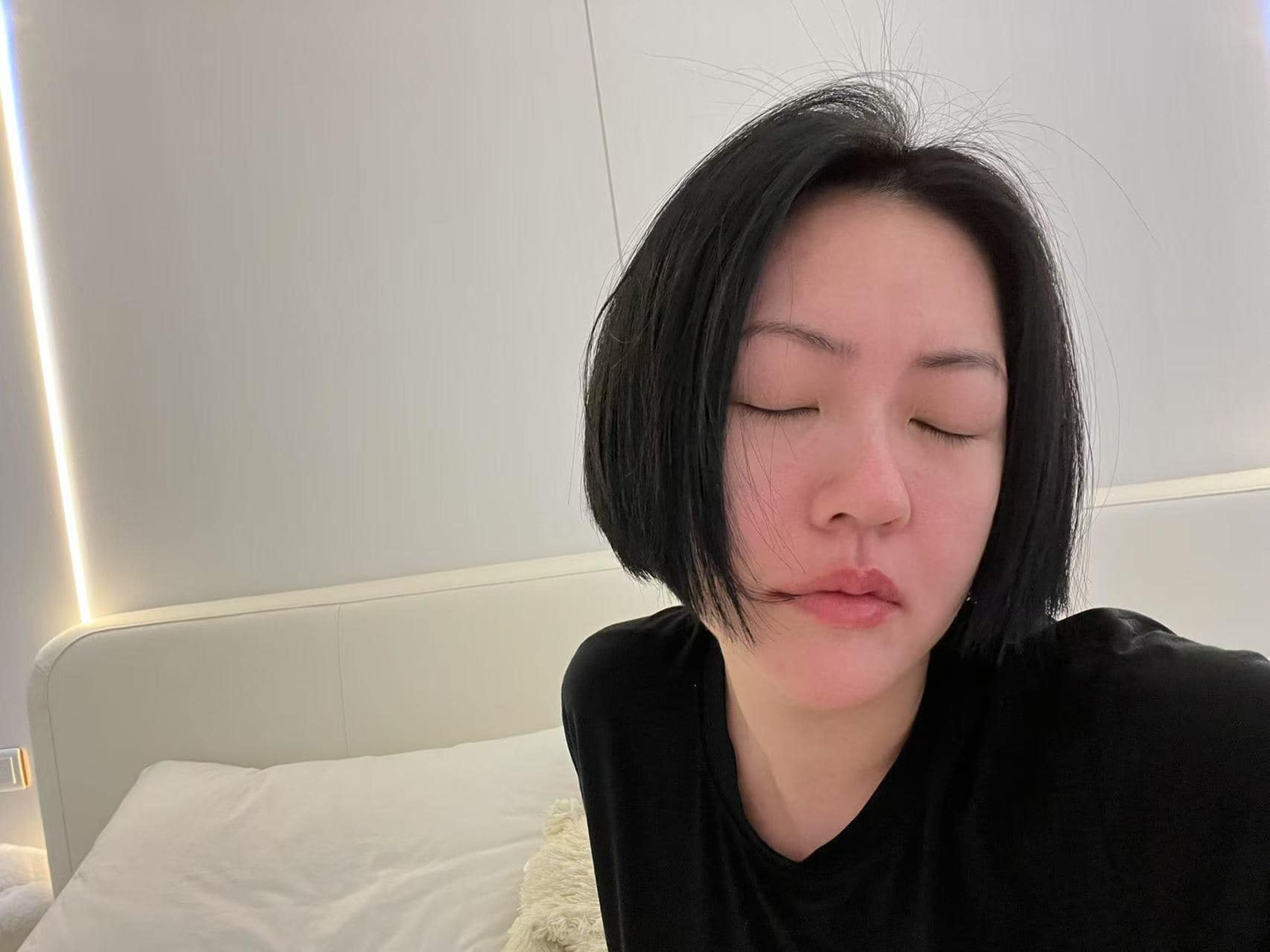 有網友在南韓首爾捕獲小S,稱她明顯消瘦許多,此消息曝光還一度登上微博熱搜榜上。(翻攝自小S臉書)
