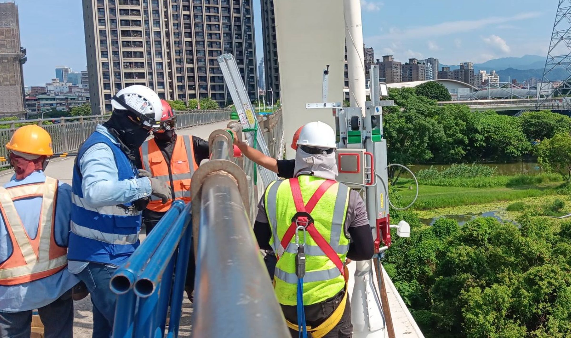 新月橋已完成階段性檢測,7月17日橋梁修復設計標上網公開招標。(新北市高灘處提供)