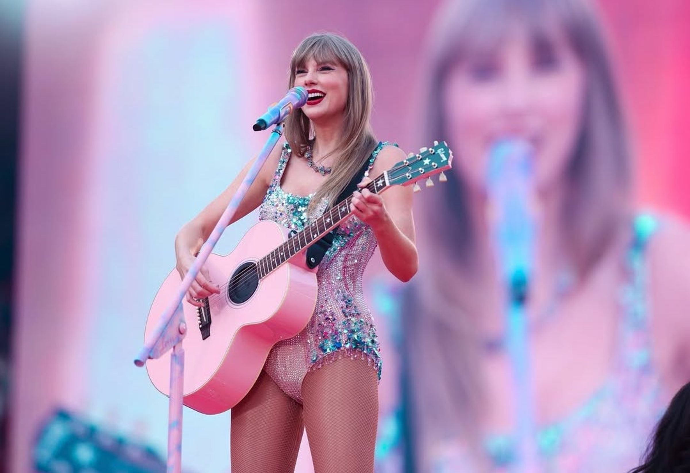 泰勒絲以淨資產16億美元，排行《富比士》名人富豪榜第9名。（翻攝taylorswift IG）